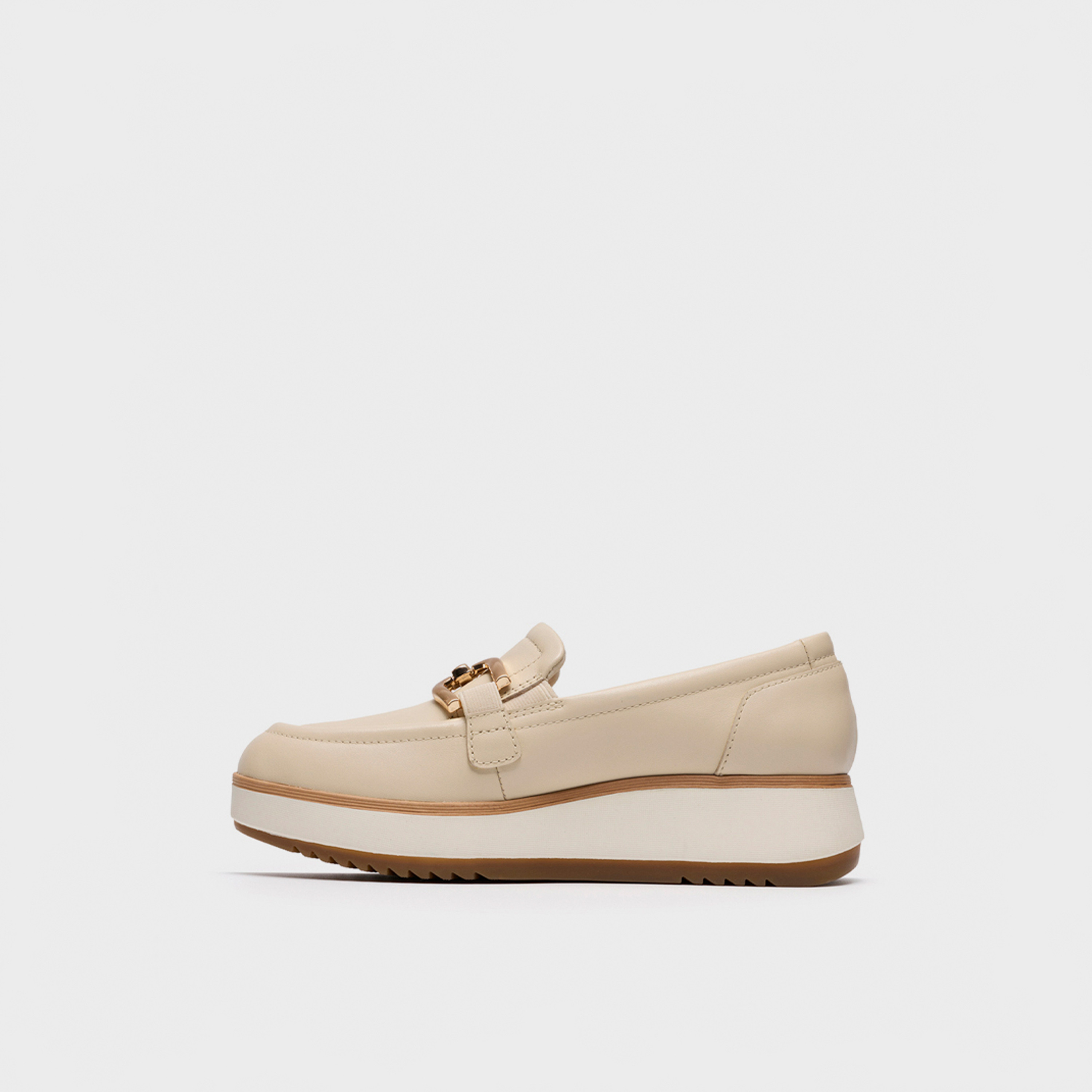 حذاء نسائي من كلاركس، زيلاه توب، سهل الارتداء، ذو نعل سميك | 26186928-women-shoes-loafersandmoccasins-image-3