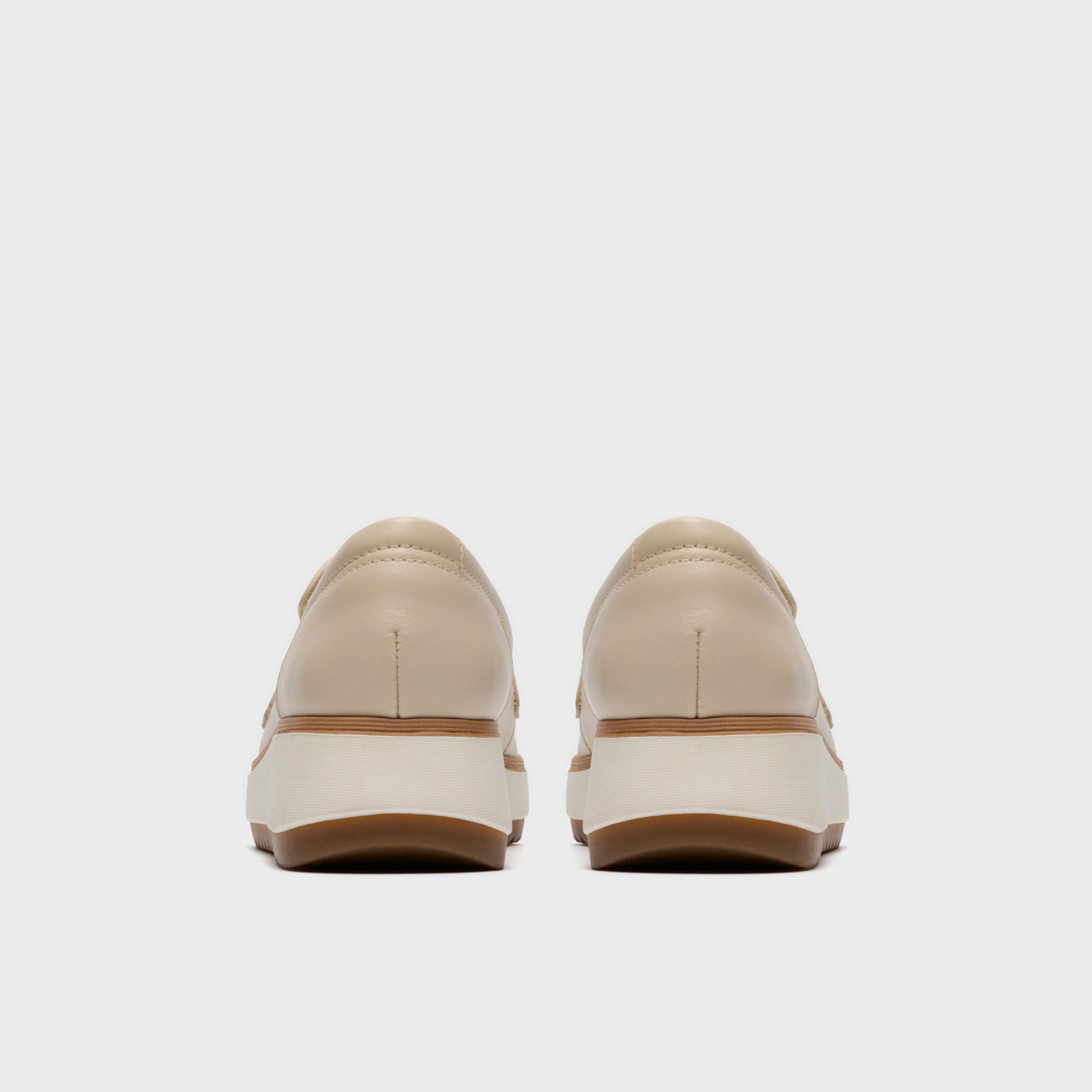 حذاء نسائي من كلاركس، زيلاه توب، سهل الارتداء، ذو نعل سميك | 26186928-women-shoes-loafersandmoccasins-image-5