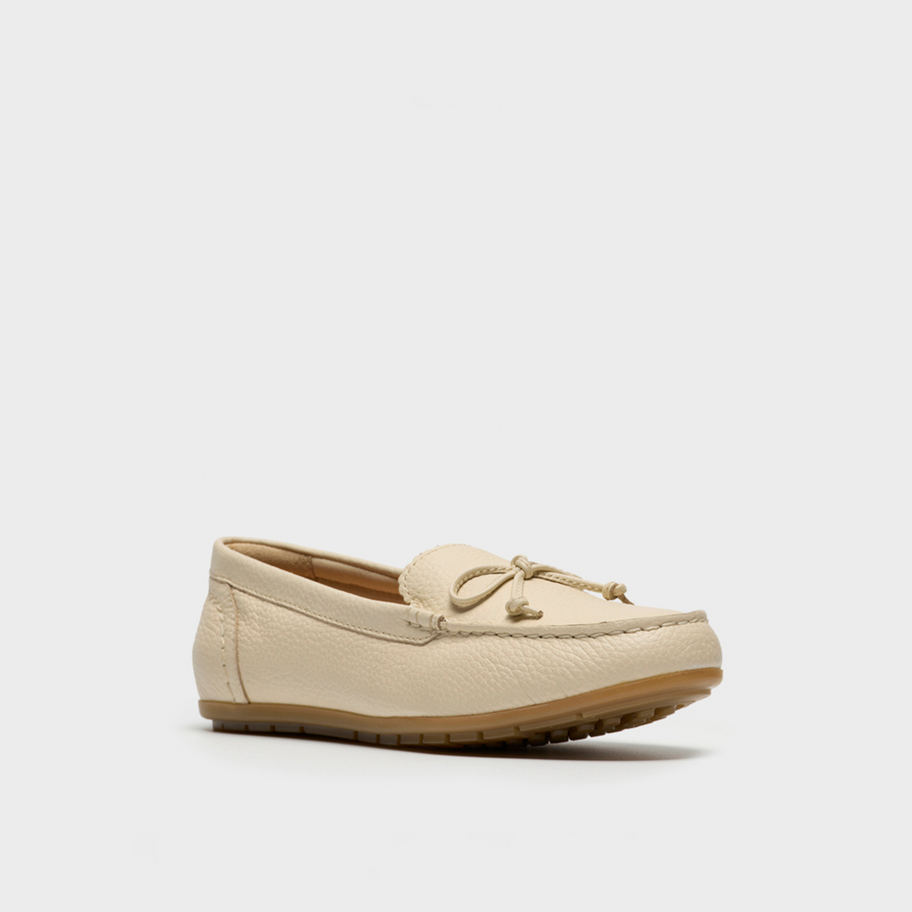 حذاء كلاركس النسائي سهل الارتداء إليوت سيل فلات | 26186932-women-shoes-loafersandmoccasins-image-1