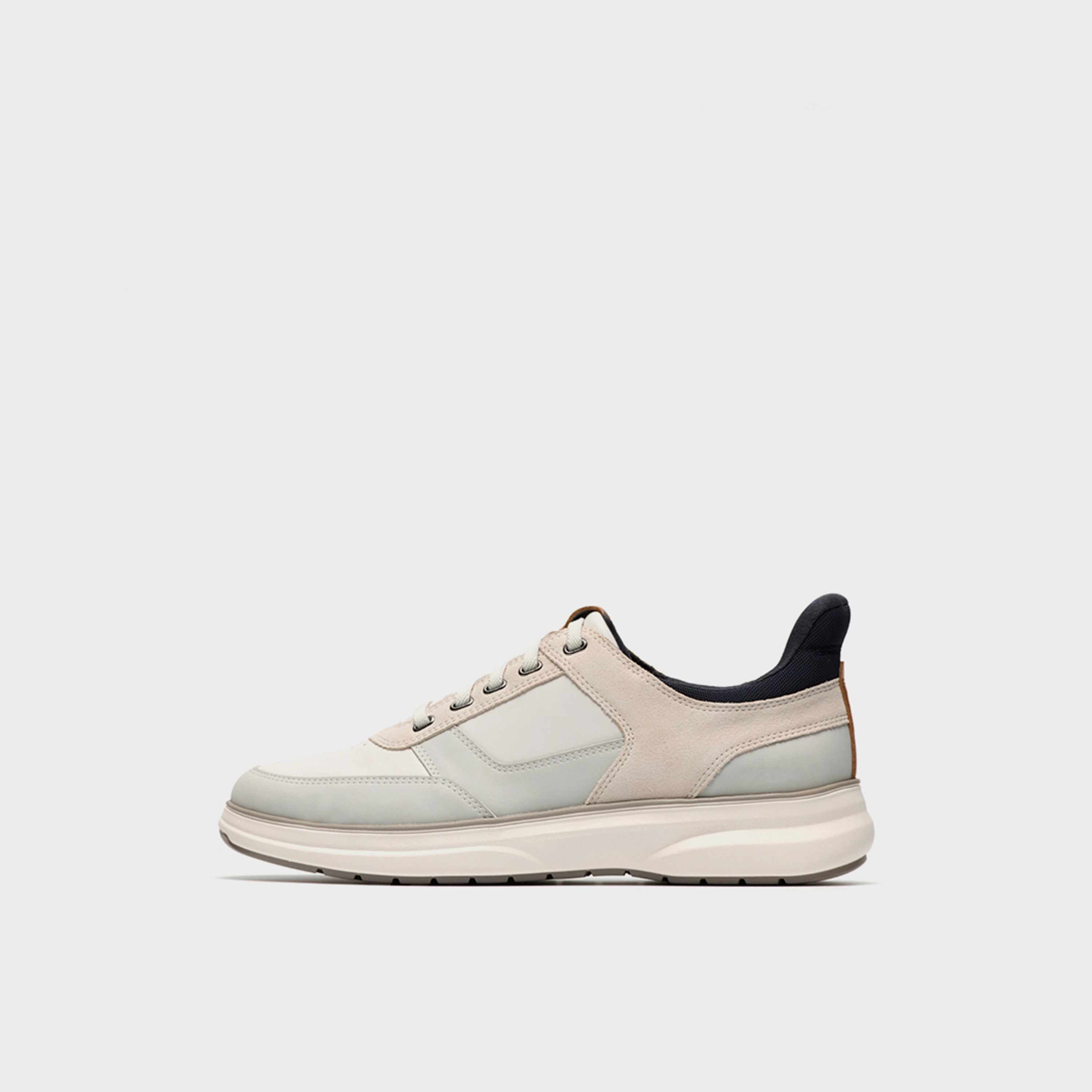 أحذية رياضية رجالية من كلاركس برباط، طراز مولان إيزي، منخفضة الكاحل | 26187388-men-shoes-sneakers-image-3