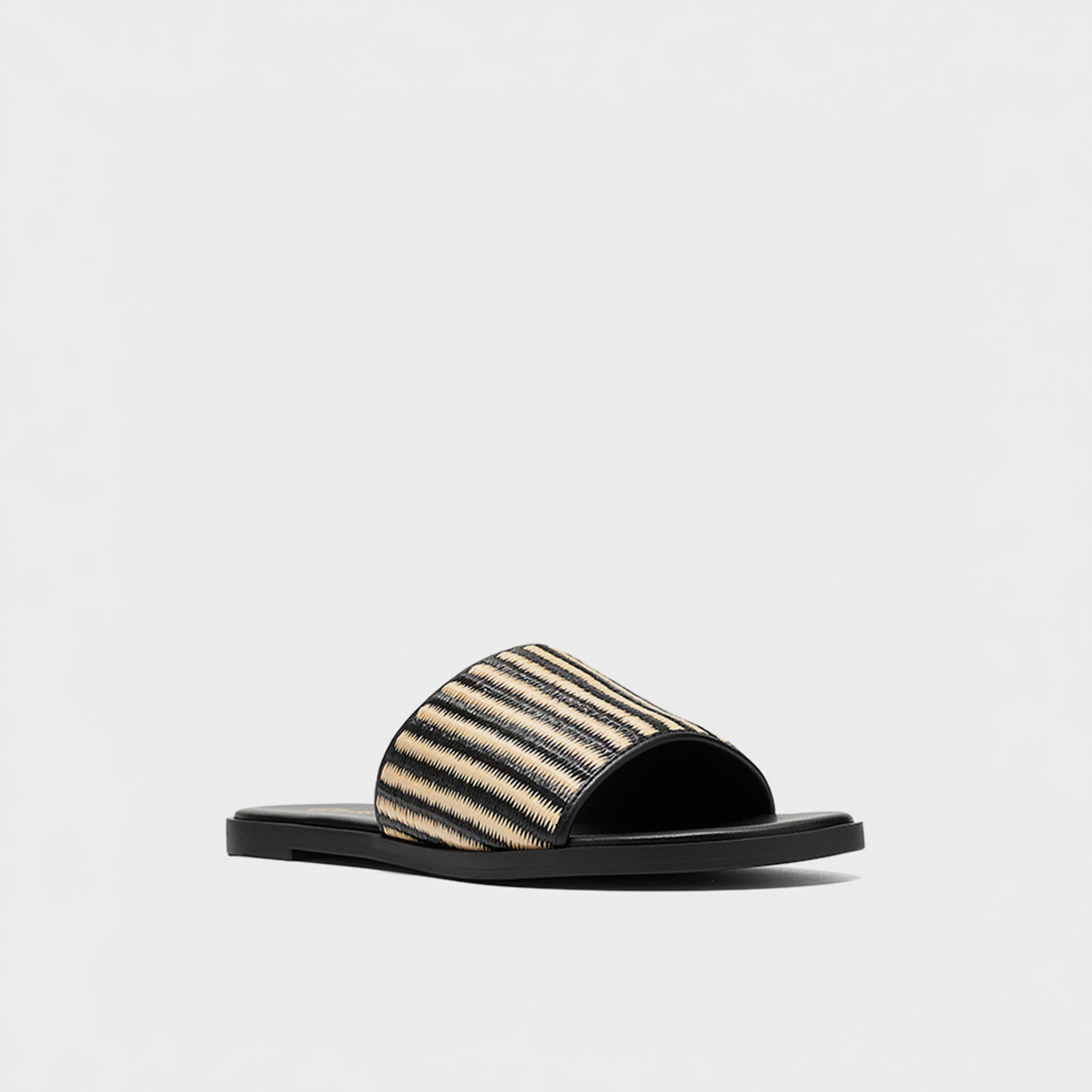 صنادل إريسيا سهلة الارتداء من كلاركس للنساء | 26187895-women-shoes-flipflopsandslides-image-1