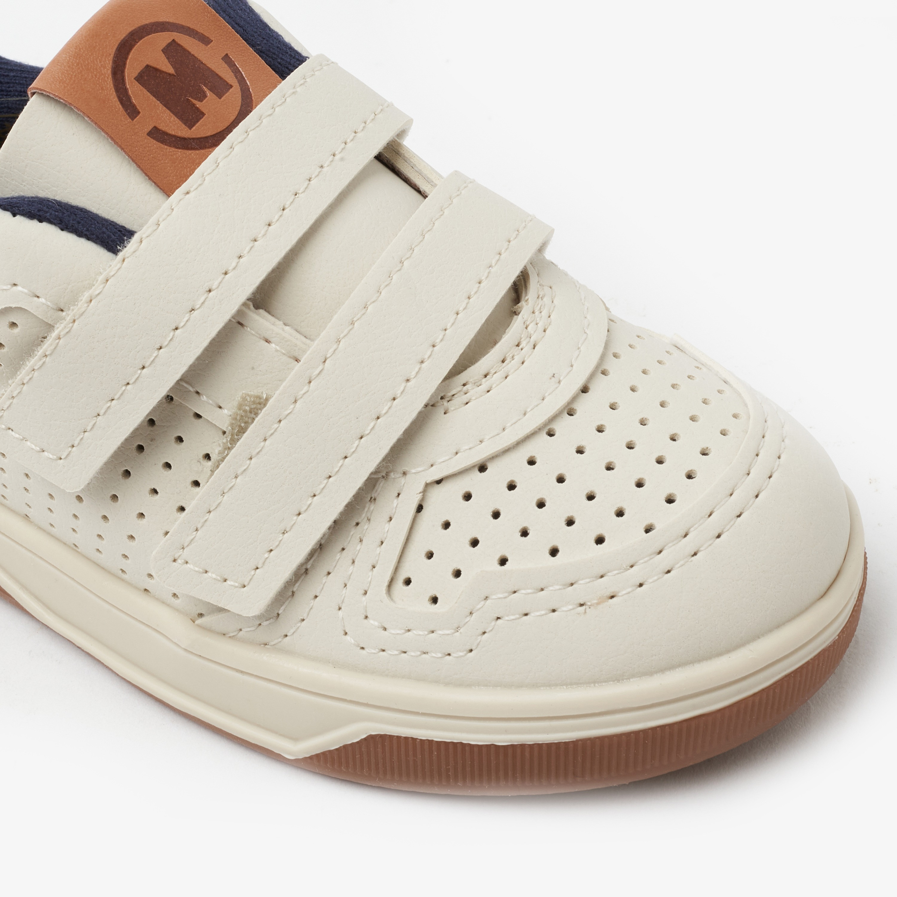 2623-102-14909 | حذاء رياضي ذو مثقوب للأطفال من موليكينهو مع مزود بشريط فيلكرو-boys-shoes-sneakers-image-6