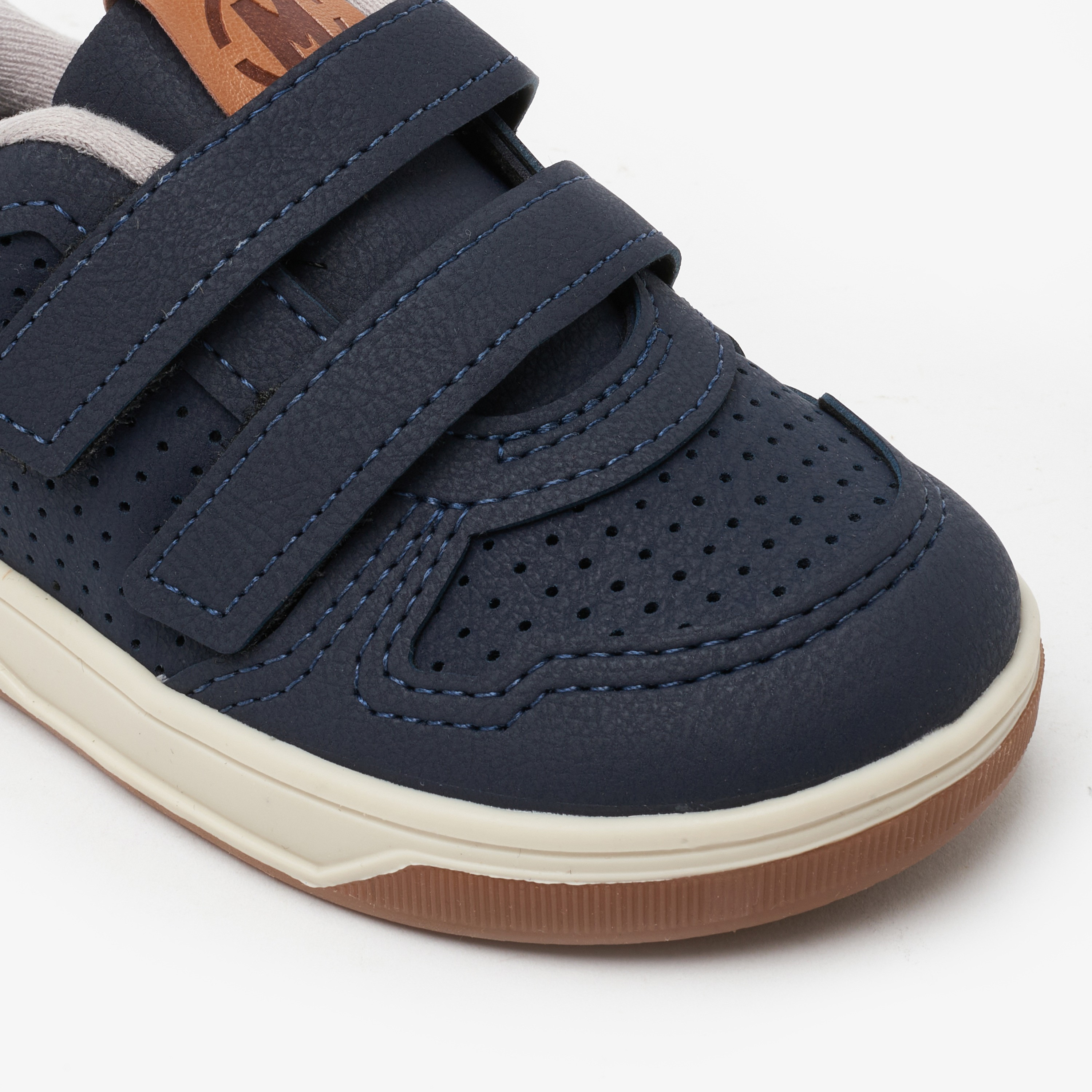 2623-102-14909 | حذاء رياضي ذو مثقوب للأطفال من موليكينهو مع مزود بشريط فيلكرو-boys-shoes-sneakers-image-11