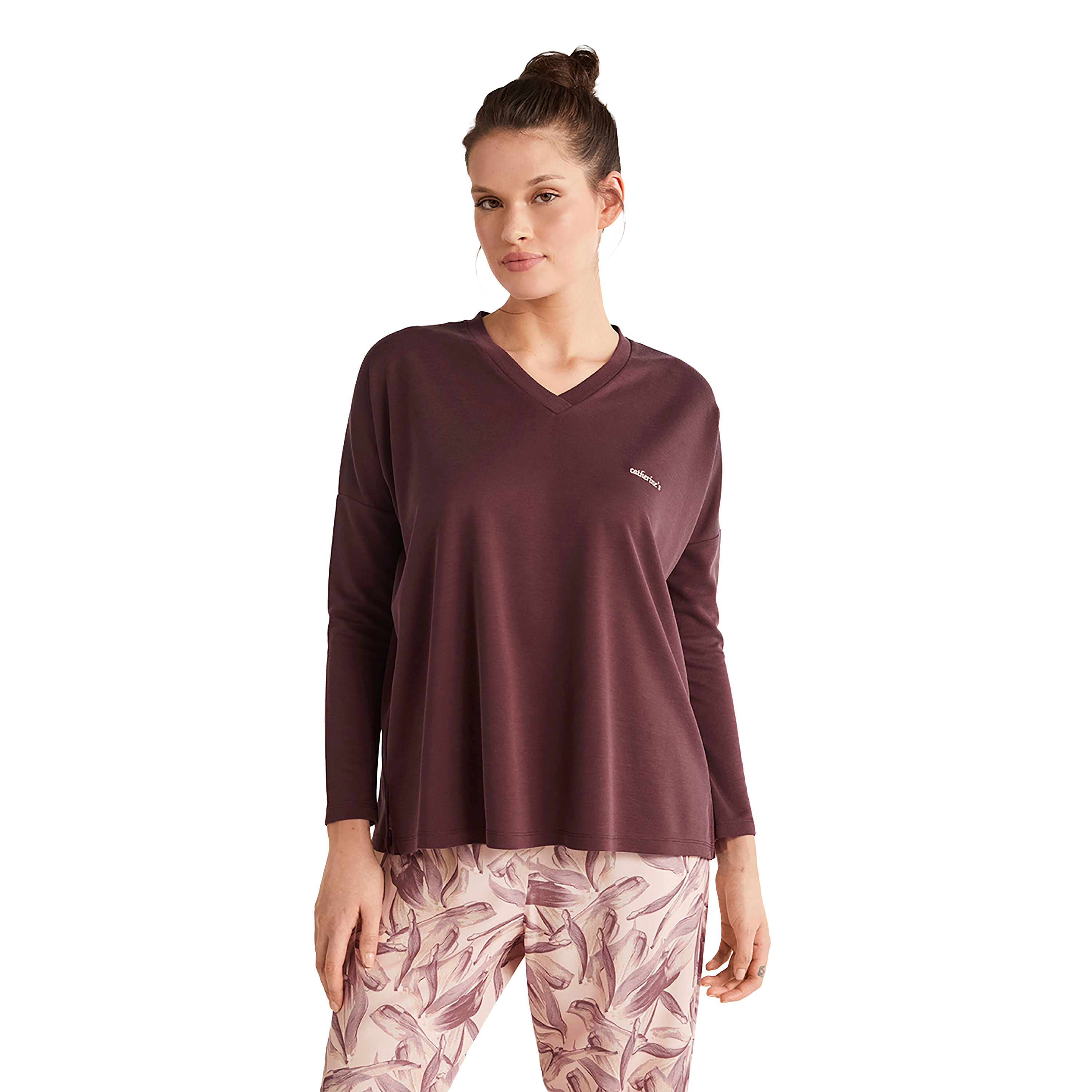 طقم بيجامة مع تي شيرت بفتحة رقبة V وقميص بيجامة نسائي من كاثرينز-women-clothing-nightwear-pyjamas-longsets-image-3
