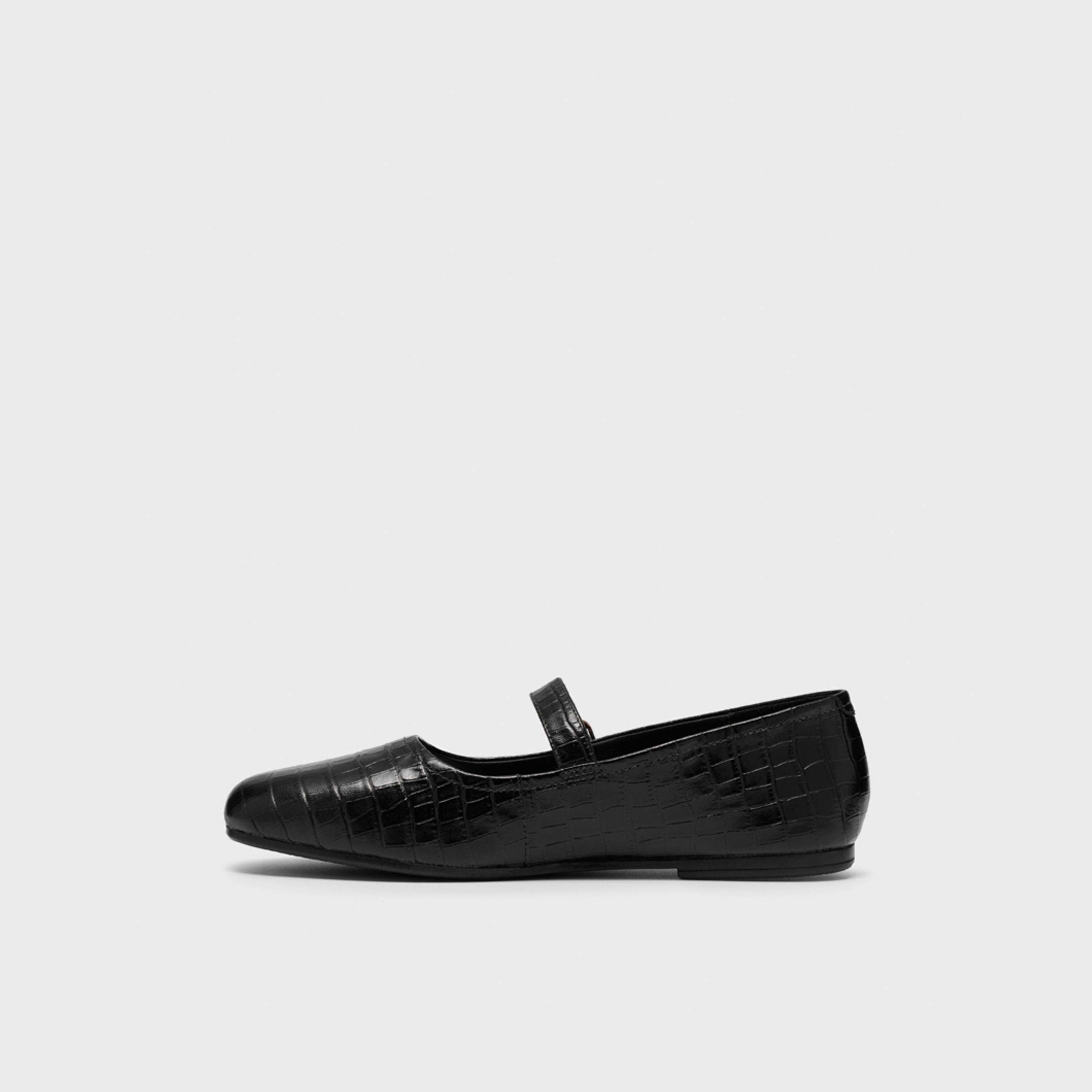 كلاركس - حذاء ماري جين نسائي بإبزيم | 26320258-women-shoes-ballerinas-image-2
