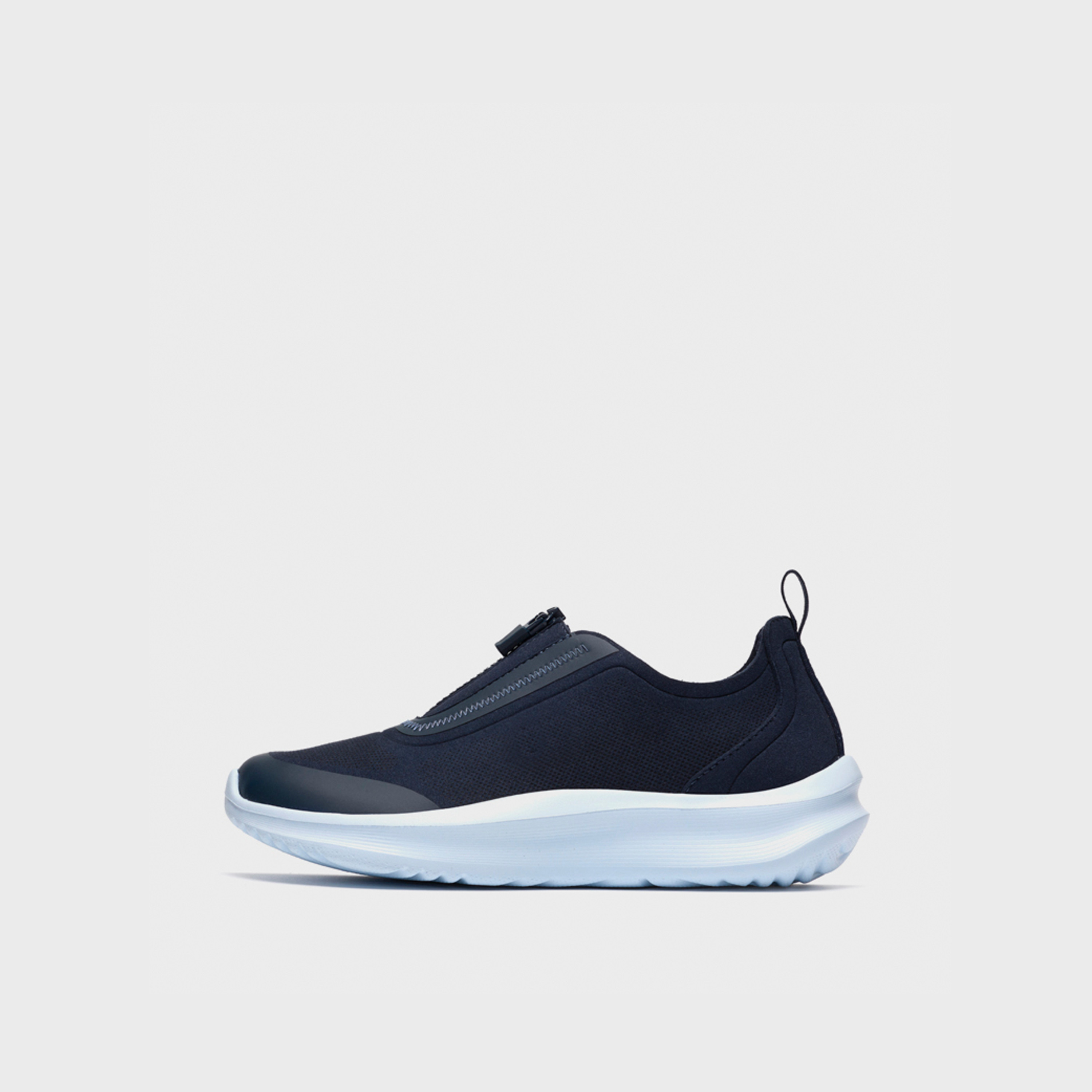 كلاركس - حذاء رياضي نسائي شبكي بسحاب قصير للكاحل | 26329735-women-shoes-sneakers-image-2