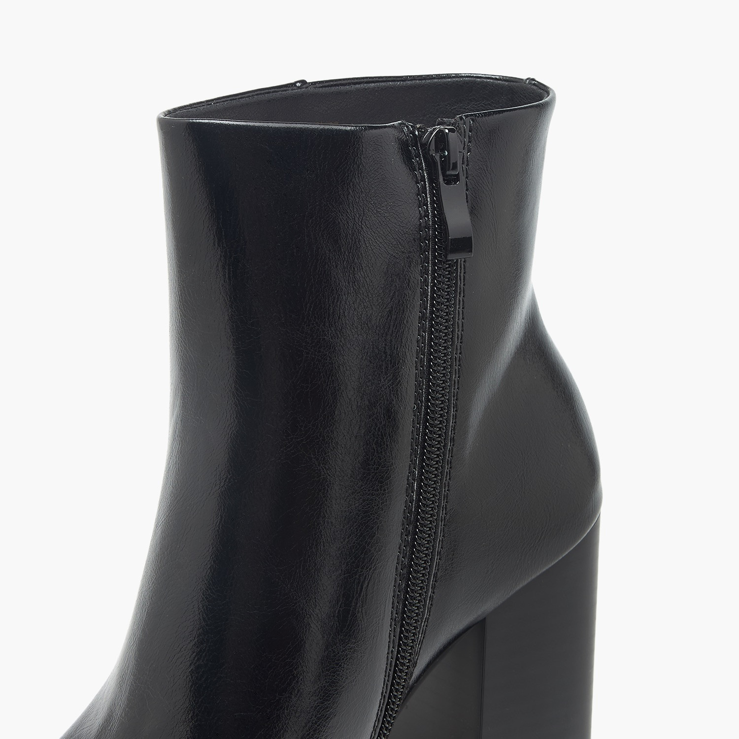 بوت كاحل بكعب عريض للنساء من سيليست-women-shoes-boots-image-4
