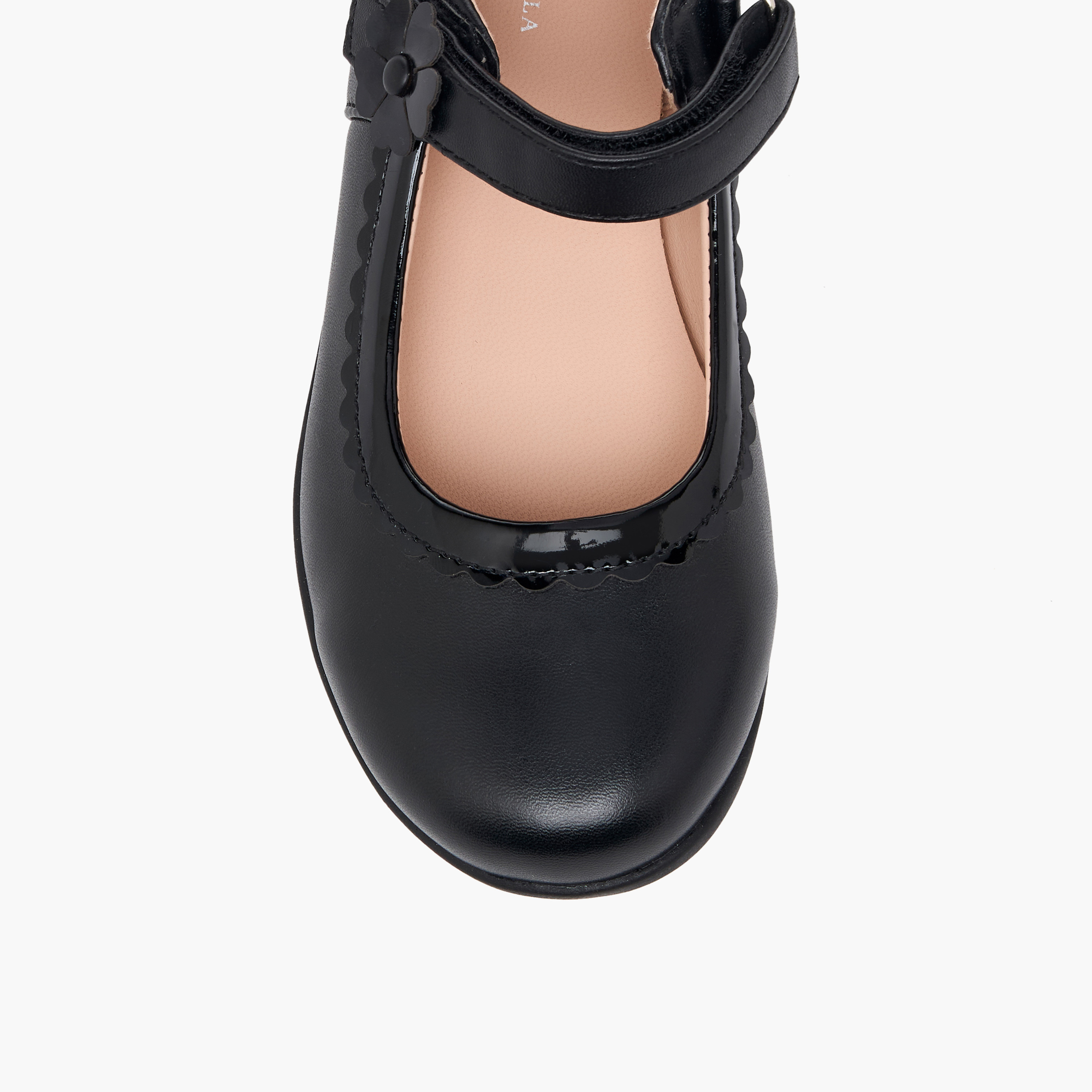 حذاء مدرسية للبنات بشريط إغلاق لاصق وتفاصيل زهرية من فلورا بيلا-girls-shoes-maryjanes-image-7