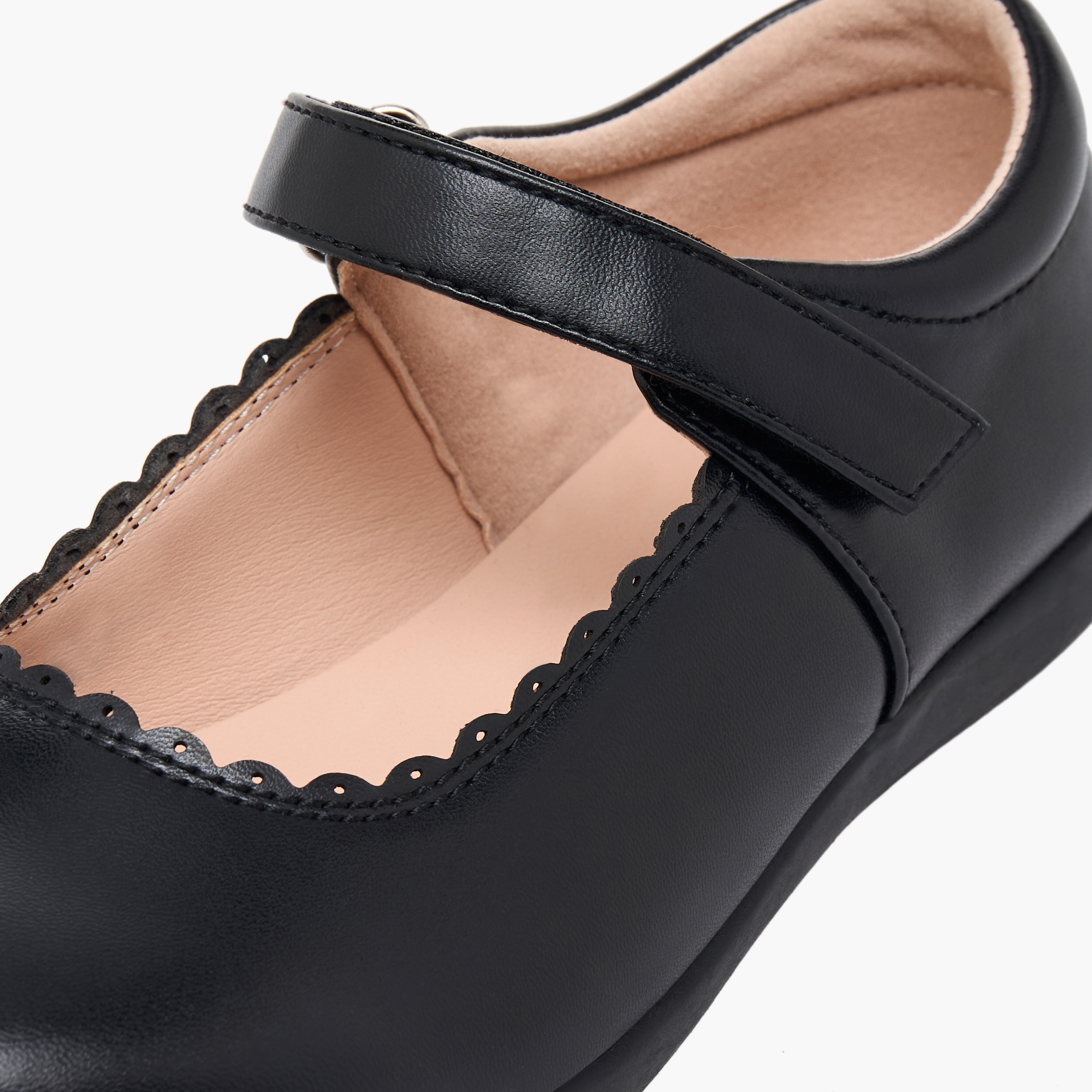 حذاء مدرسي بتفاصيل حواف متموجة وشريط إغلاق لاصق للبنات من فلورا بيلا-girls-shoes-maryjanes-image-8