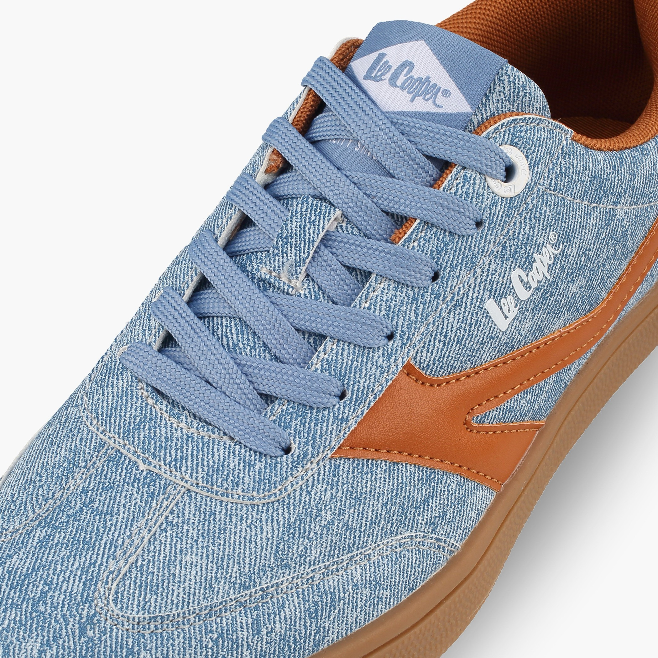 حذاء سنيكرز بطول الكاحل ورباط إغلاق للنساء من لي كوبر-women-shoes-sneakers-image-4