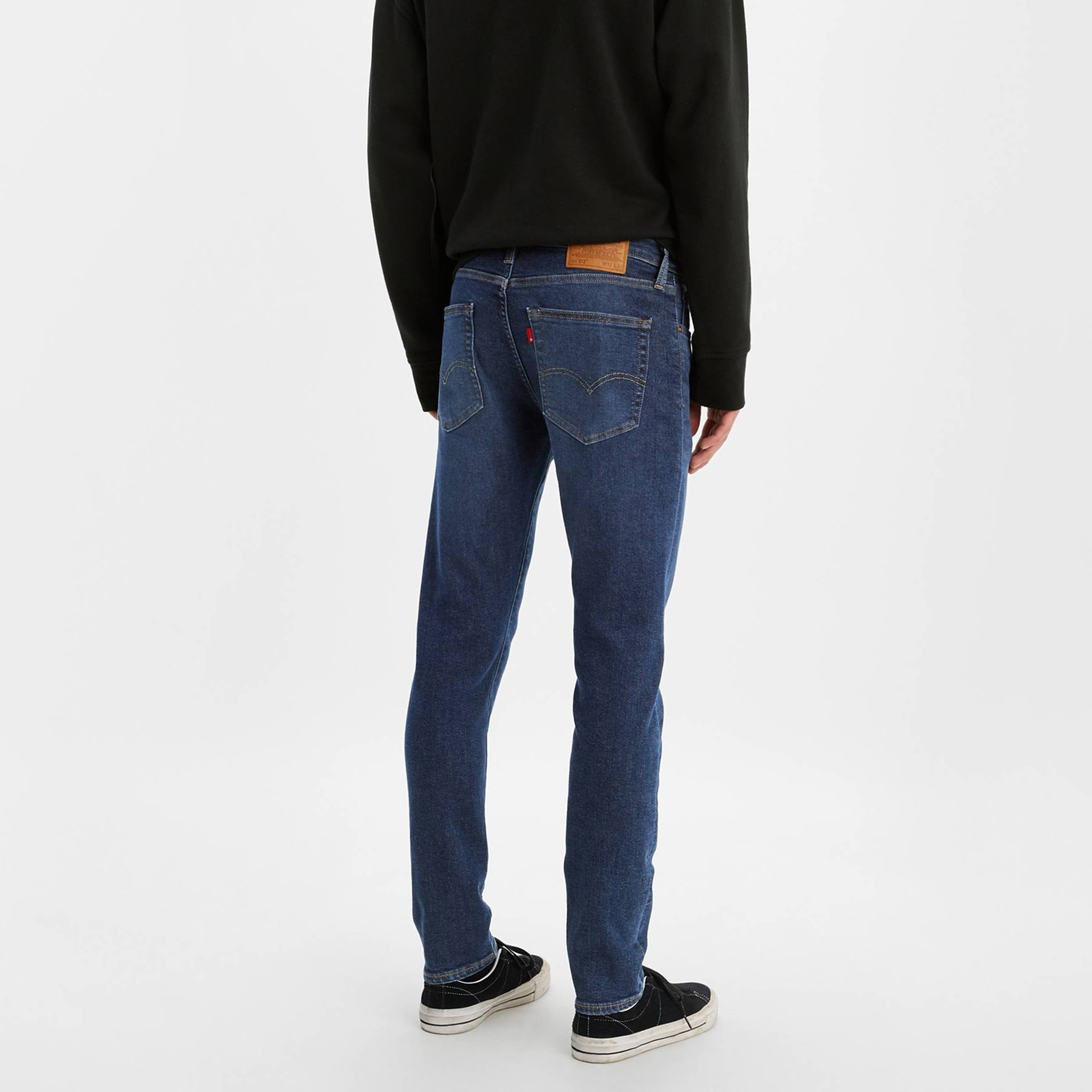 بنطال جينز من ليفايز بلون ازرق ذو قصة مدببة وجيب متوسط الارتفاع-men-clothing-jeans-image-4