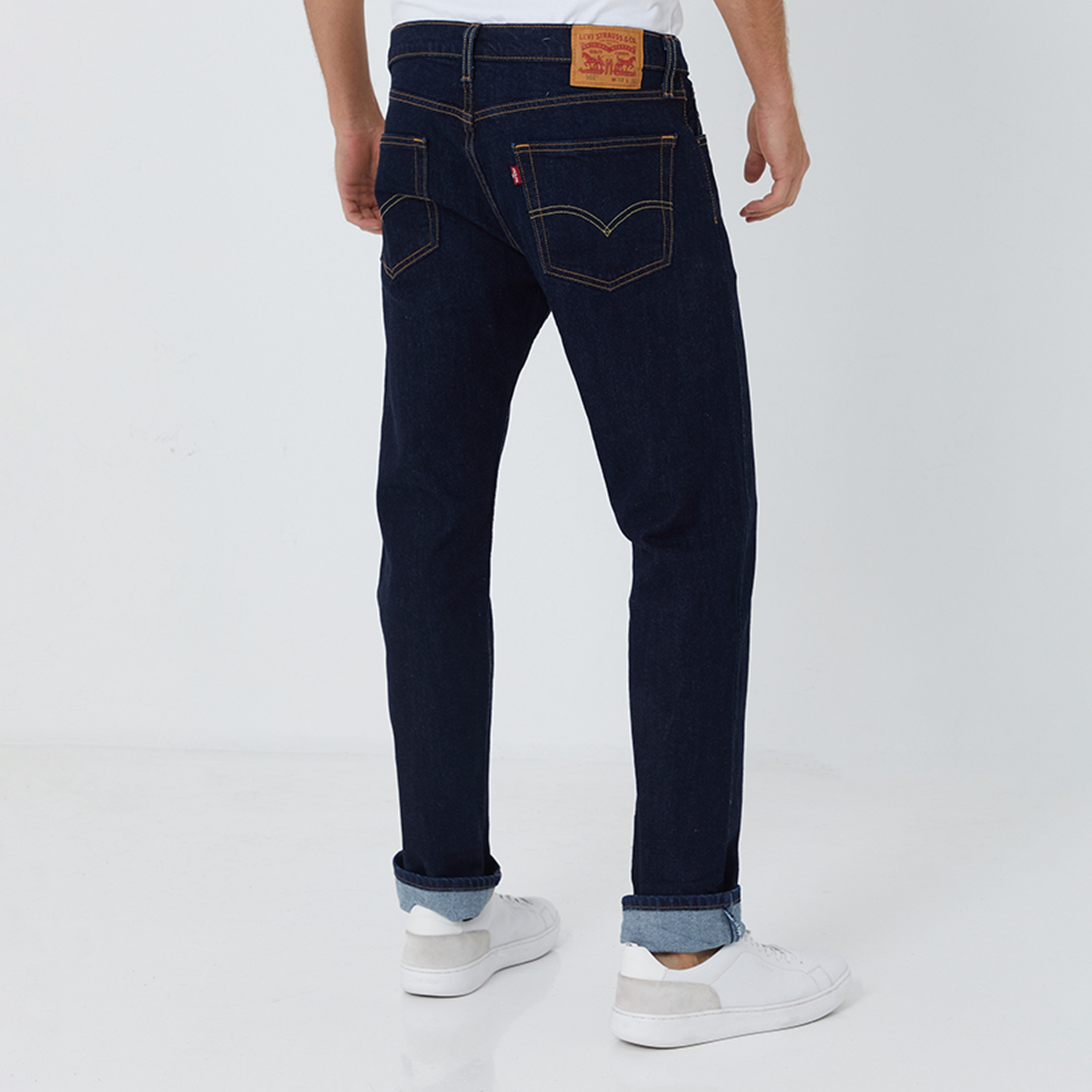 جينز ليفايز الأزرق المدبب بخمسة جيوب داخلية للجينز الرجالي 32-men-clothing-bottoms-jeans-image-4
