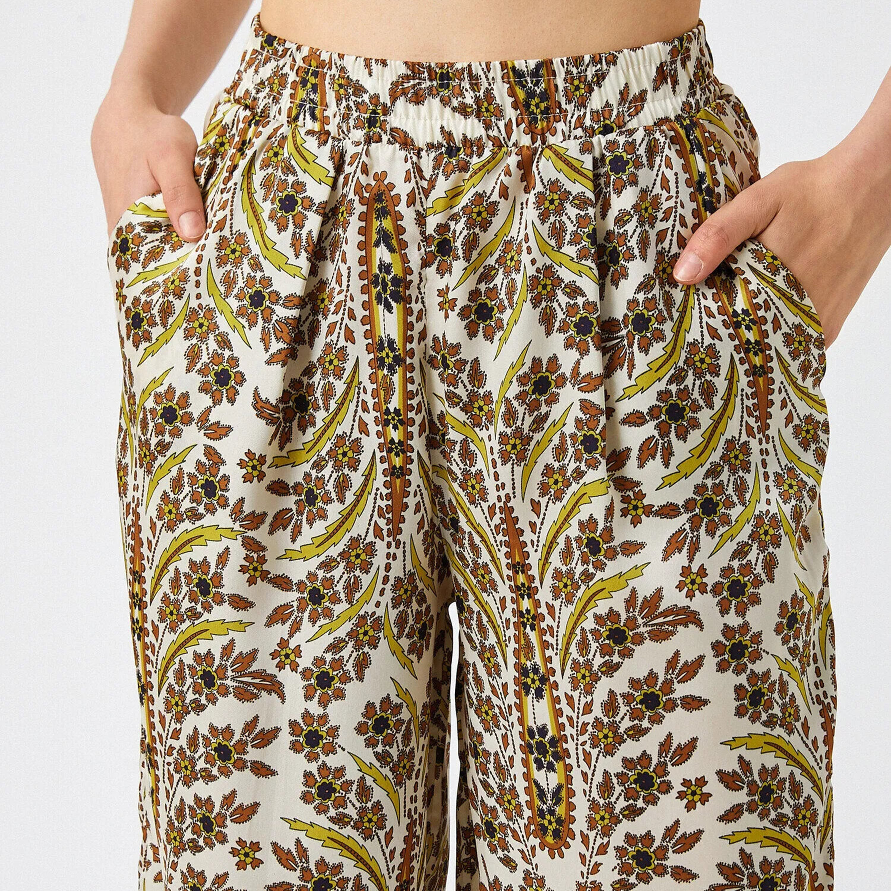 KOTON Regular Fit High-Rise Elasticated Waist Women's Wide Leg Trousers-women-clothing-trousers-image-5