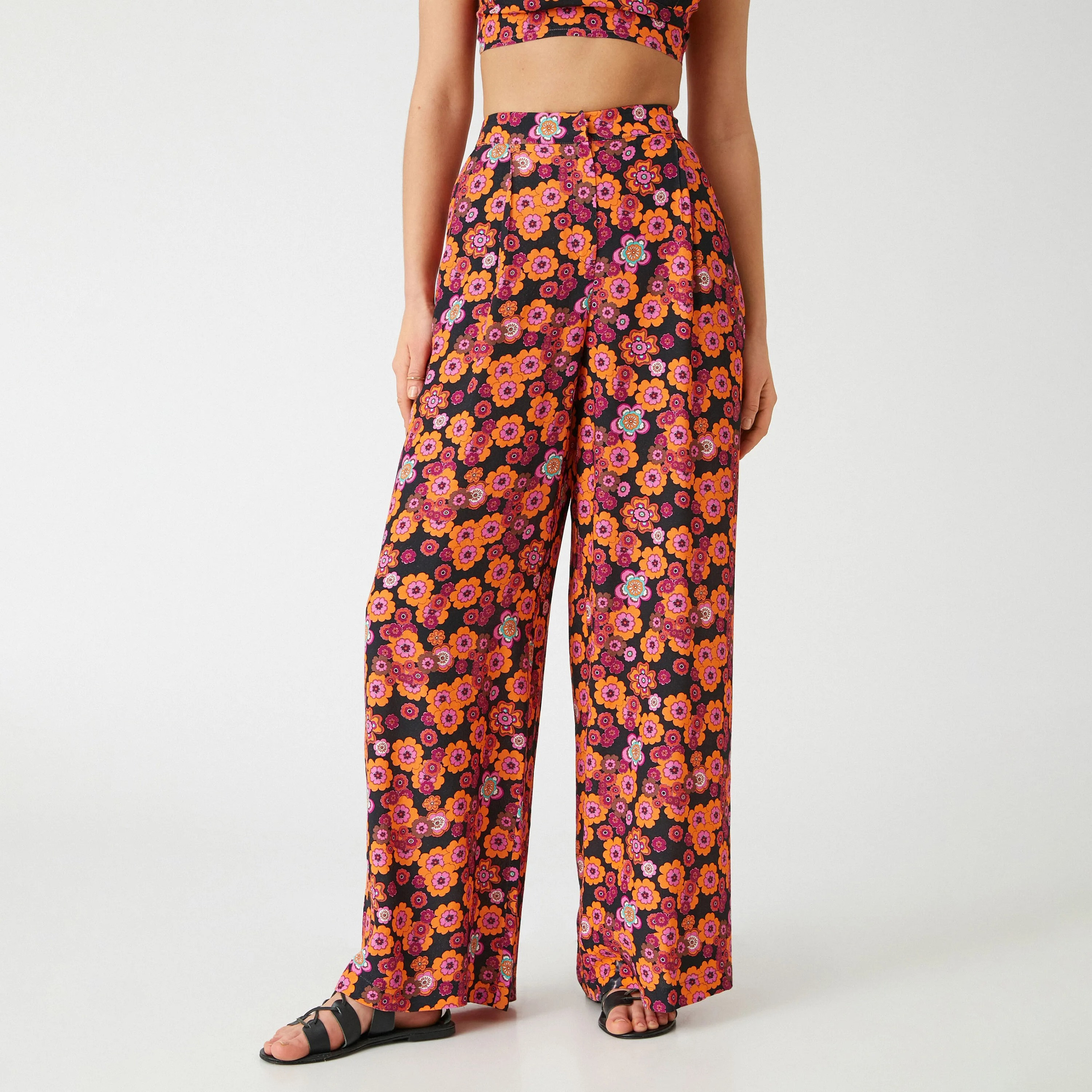 بنطال بقصة واسعة وخصر عالٍ مع سحاب وقصة عادية للنساء من كوتون-women-clothing-trousers-image-1