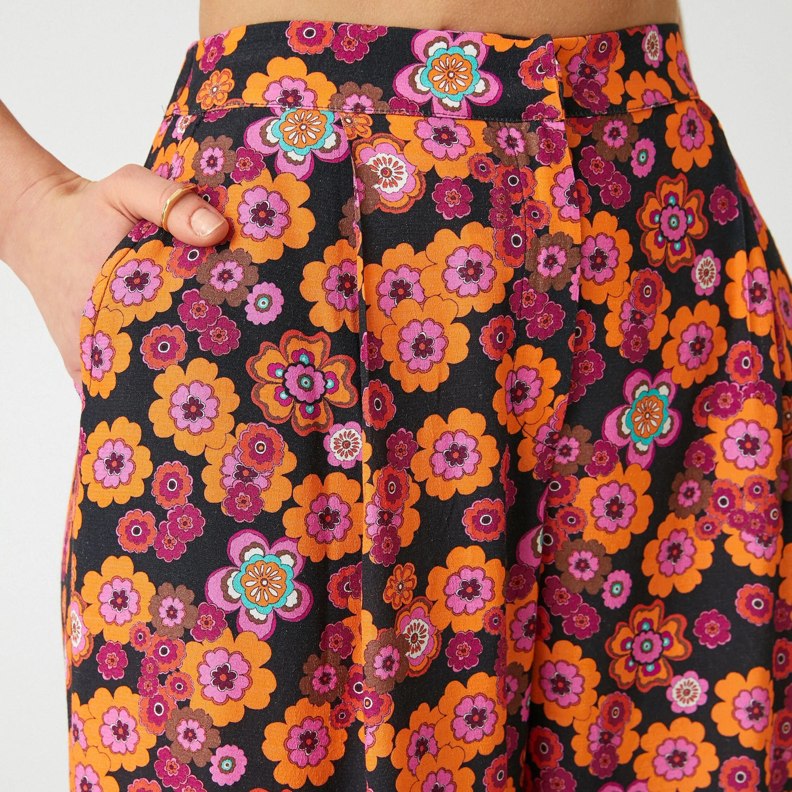 بنطال بقصة واسعة وخصر عالٍ مع سحاب وقصة عادية للنساء من كوتون-women-clothing-trousers-image-5