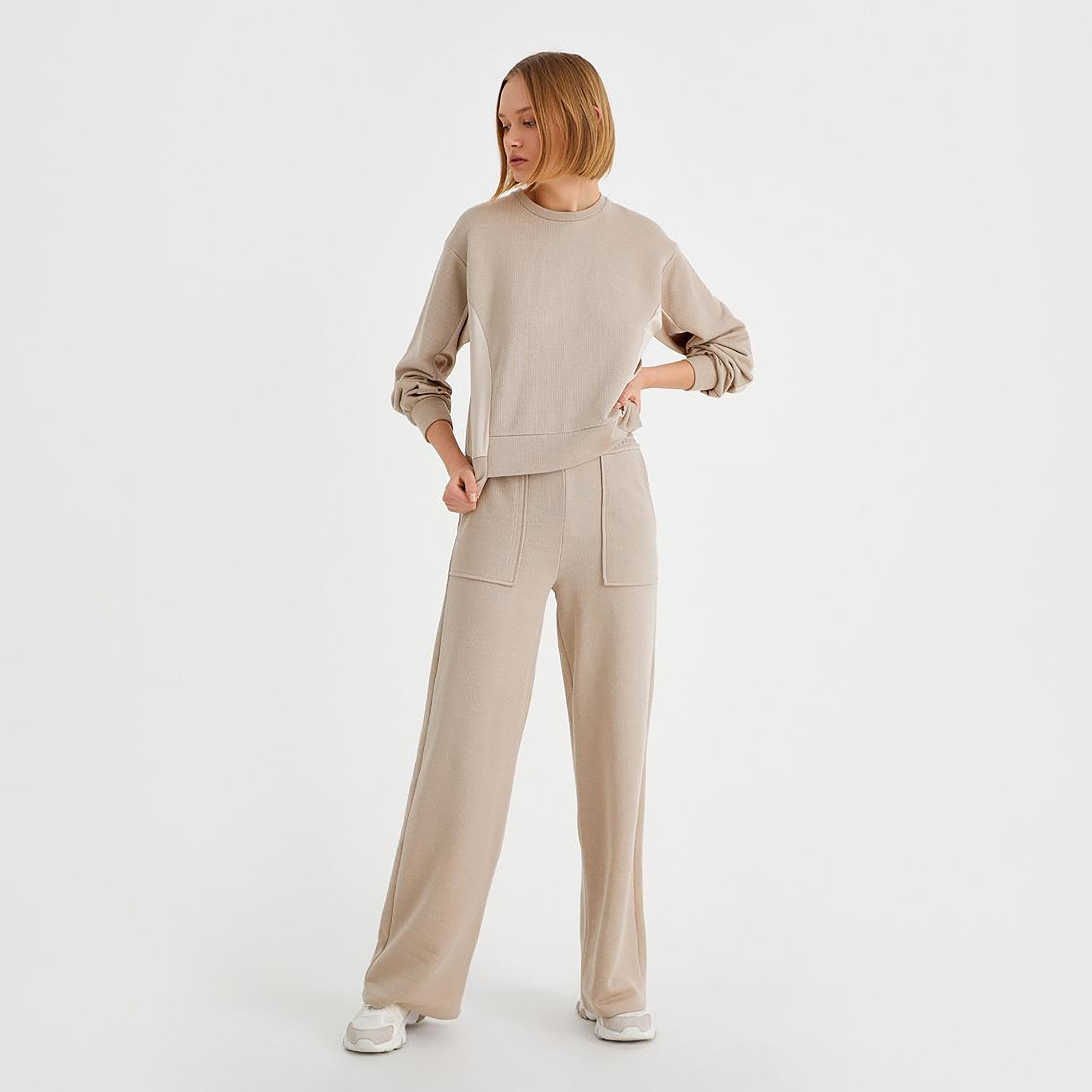 KOTON Regular Fit High-Rise Elasticated Waist Women's Wide Leg Trousers-women-clothing-trousers-image-3