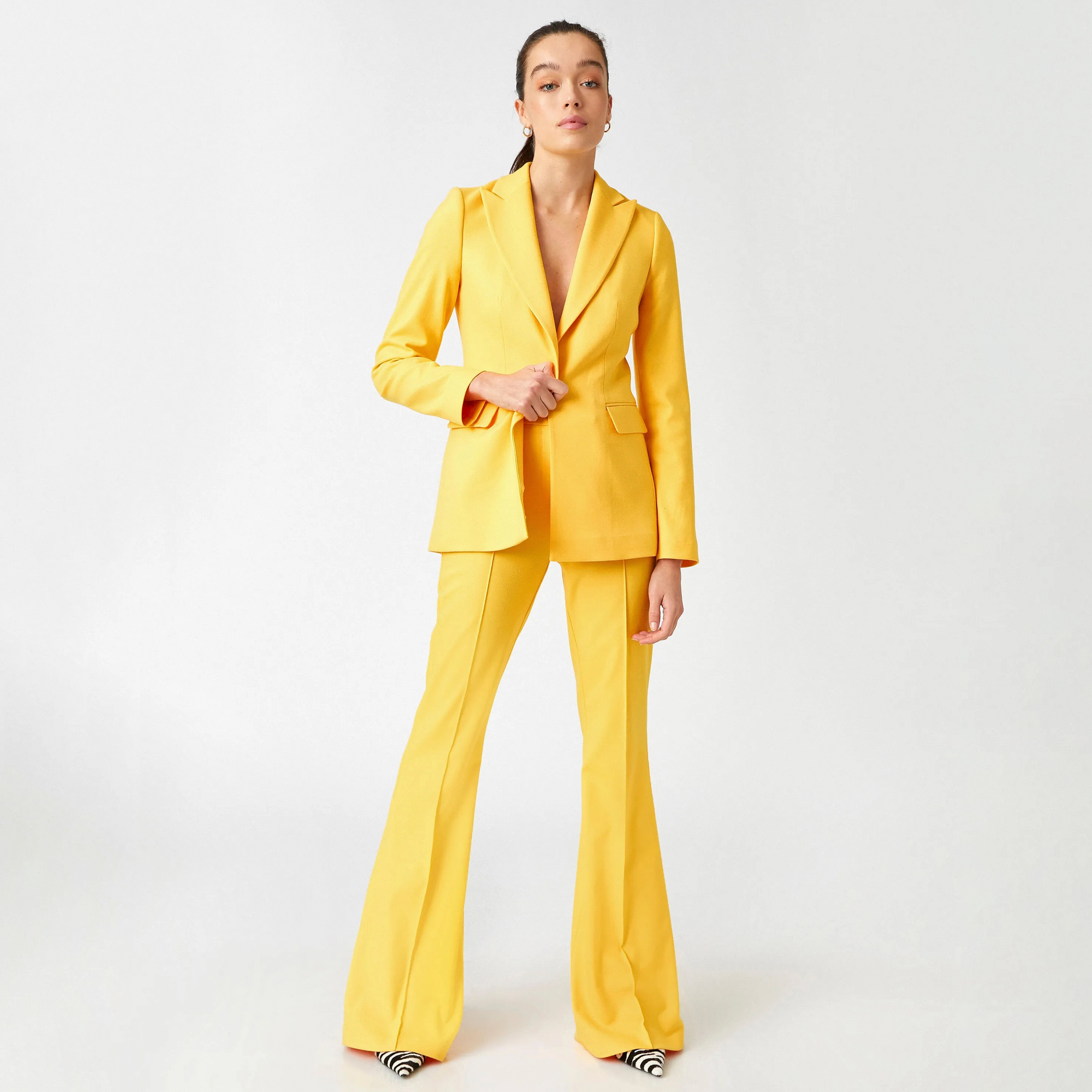 بنطال بأرجل واسعة من الأسفل (فلير) وخصر عالٍ مع سحاب وقصة عادية للنساء من كوتون-women-clothing-trousers-image-2