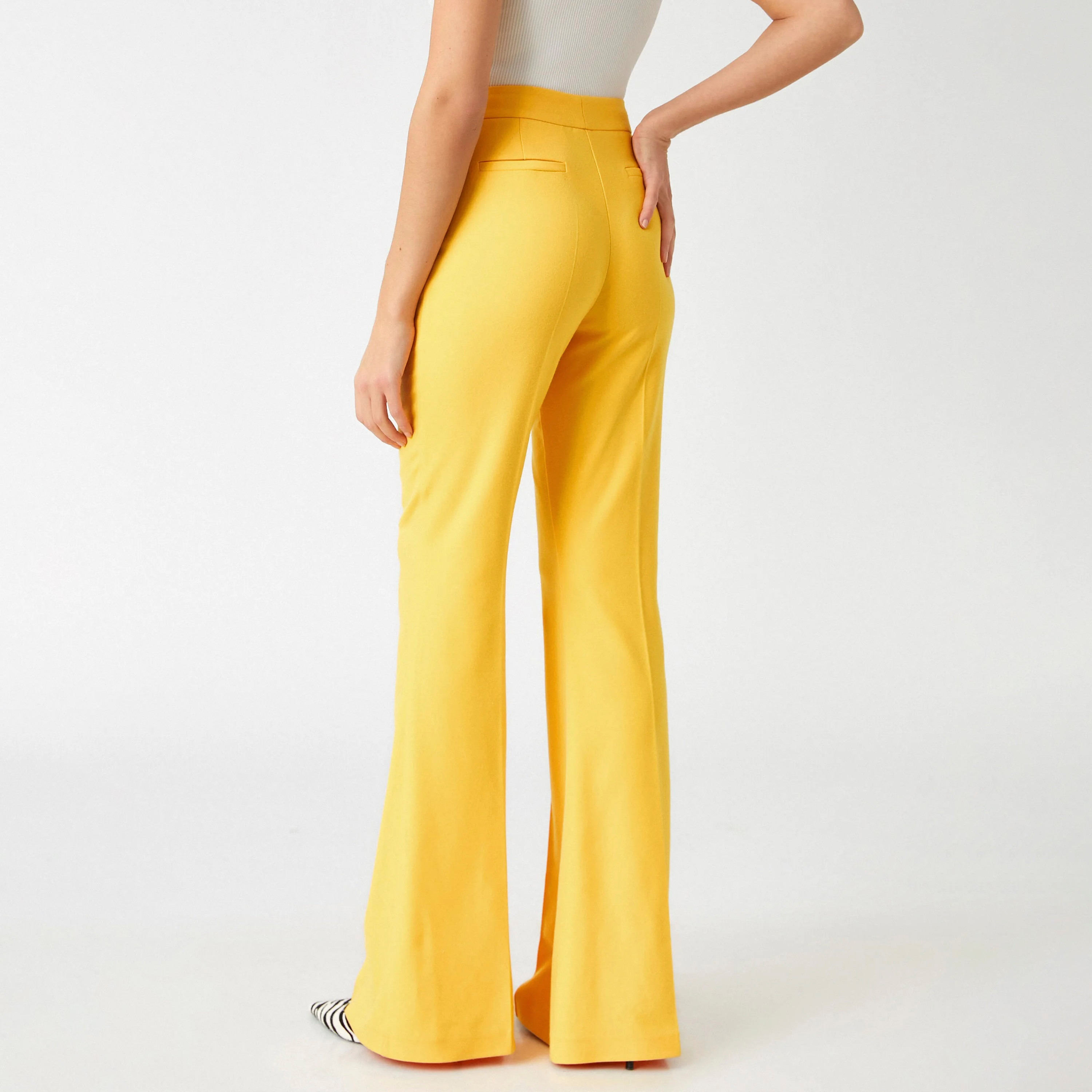 بنطال بأرجل واسعة من الأسفل (فلير) وخصر عالٍ مع سحاب وقصة عادية للنساء من كوتون-women-clothing-trousers-image-5
