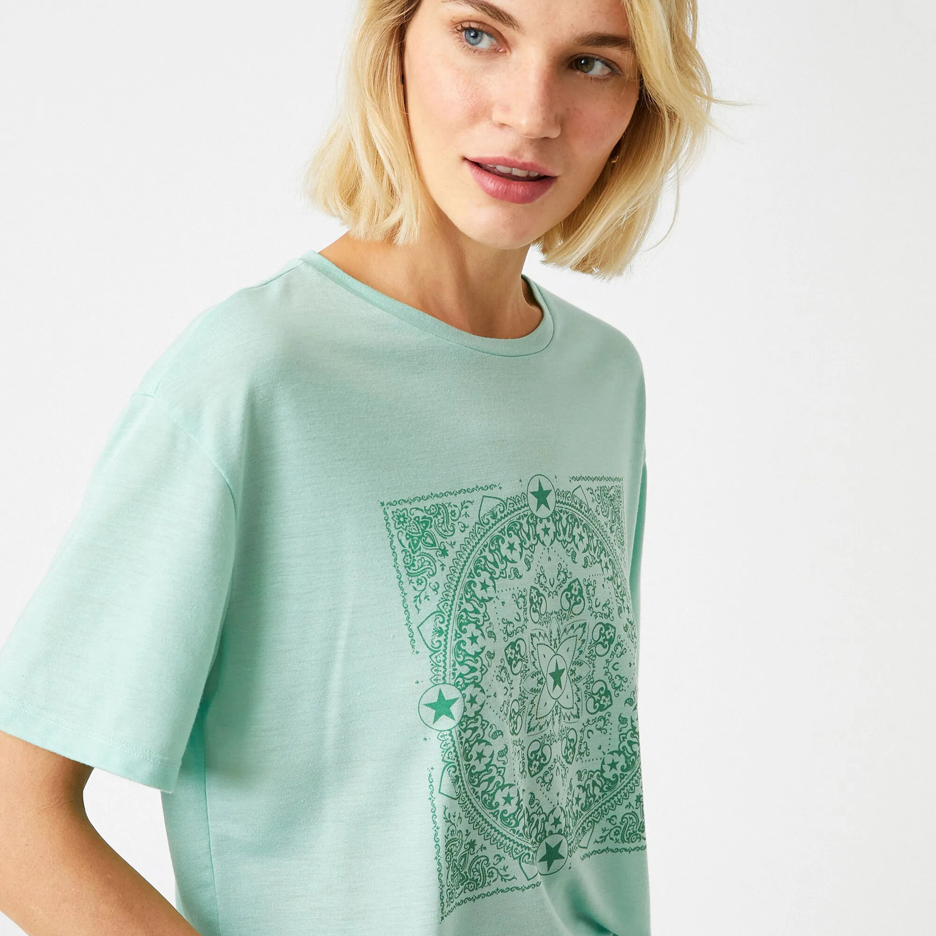 تيشرت بطبعة الماندالا باللون الأخضر للنساء من كوتون-women-clothing-tshirts-image-4