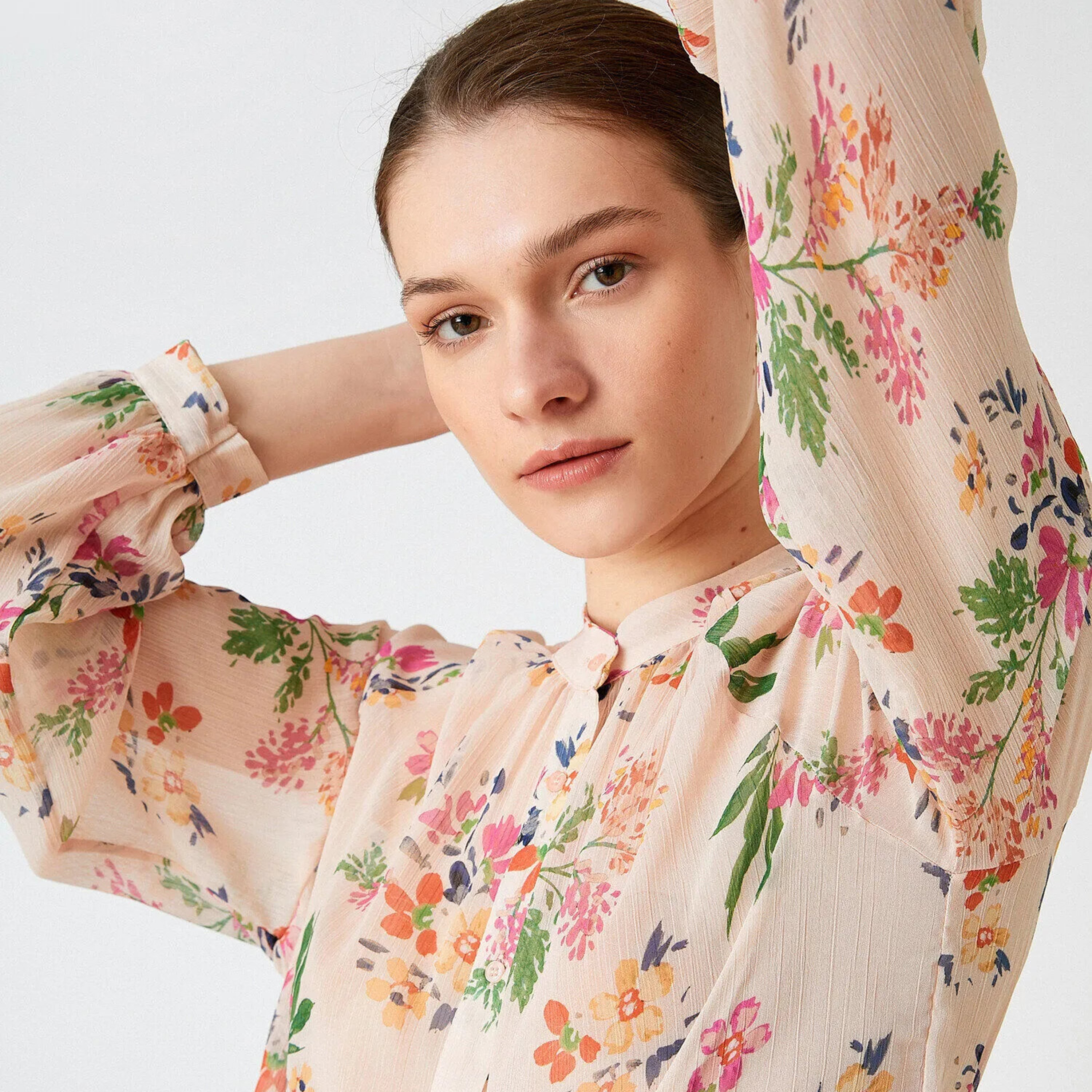 بلوزة شيفون بأكمام راجلان وياقة صينية وطبعة أزهار باللون الخوخي للنساء من كوتون-women-clothing-shirtsandblouses-blouses-image-4