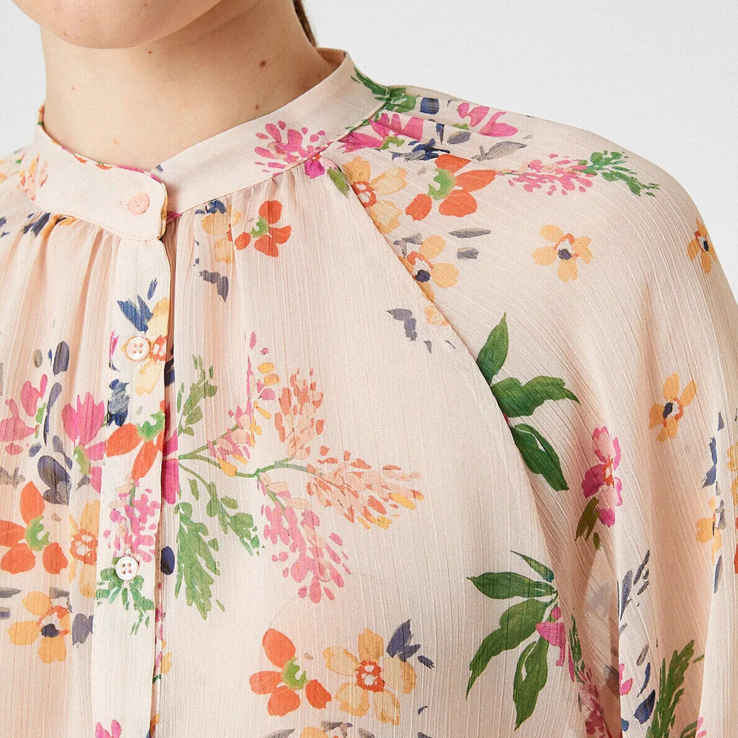 بلوزة شيفون بأكمام راجلان وياقة صينية وطبعة أزهار باللون الخوخي للنساء من كوتون-women-clothing-shirtsandblouses-blouses-image-5