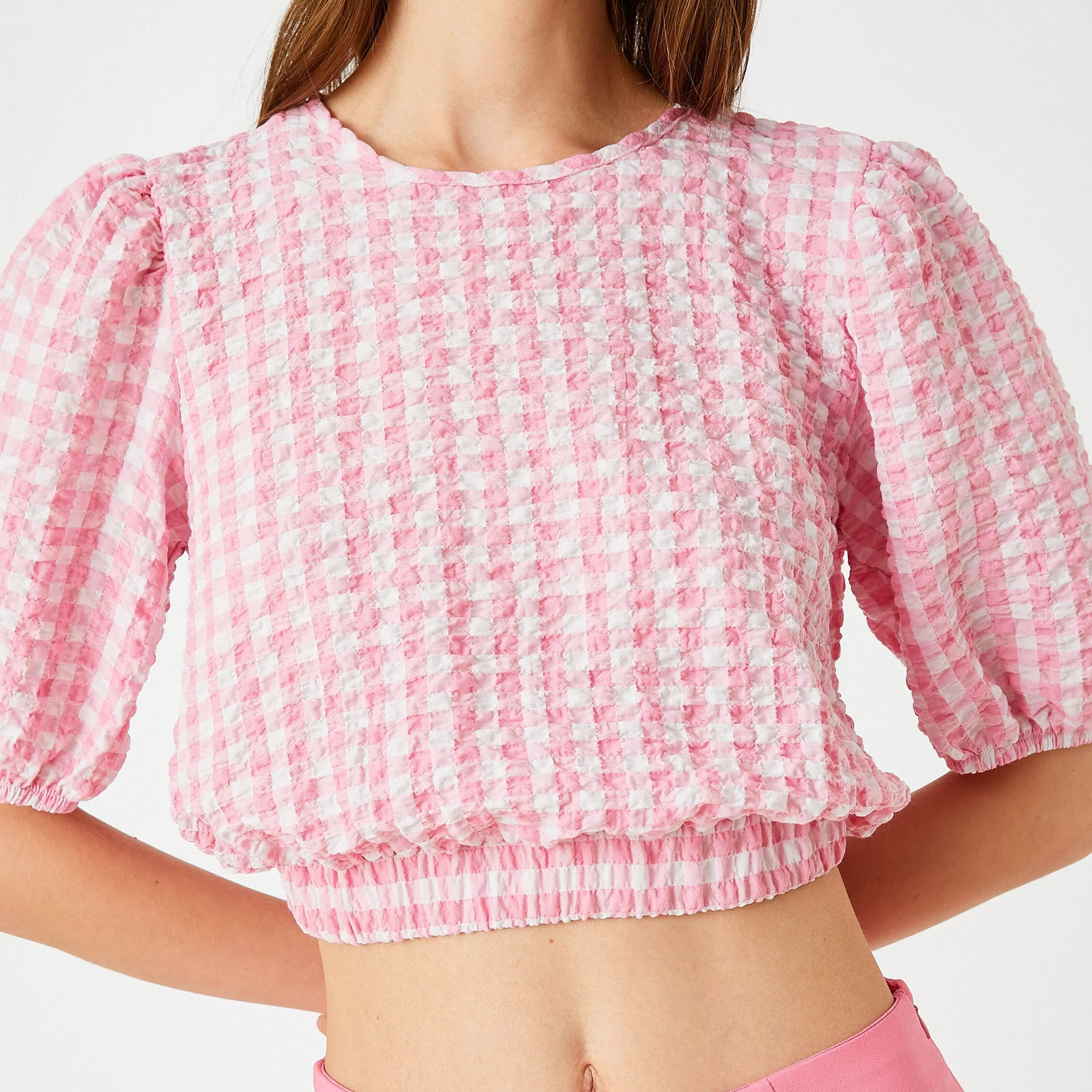 KOTON Pink Checked Poplin Puff Sleeves Women's Cropped Top-women-clothing-shirtsandblouses-blouses-image-5