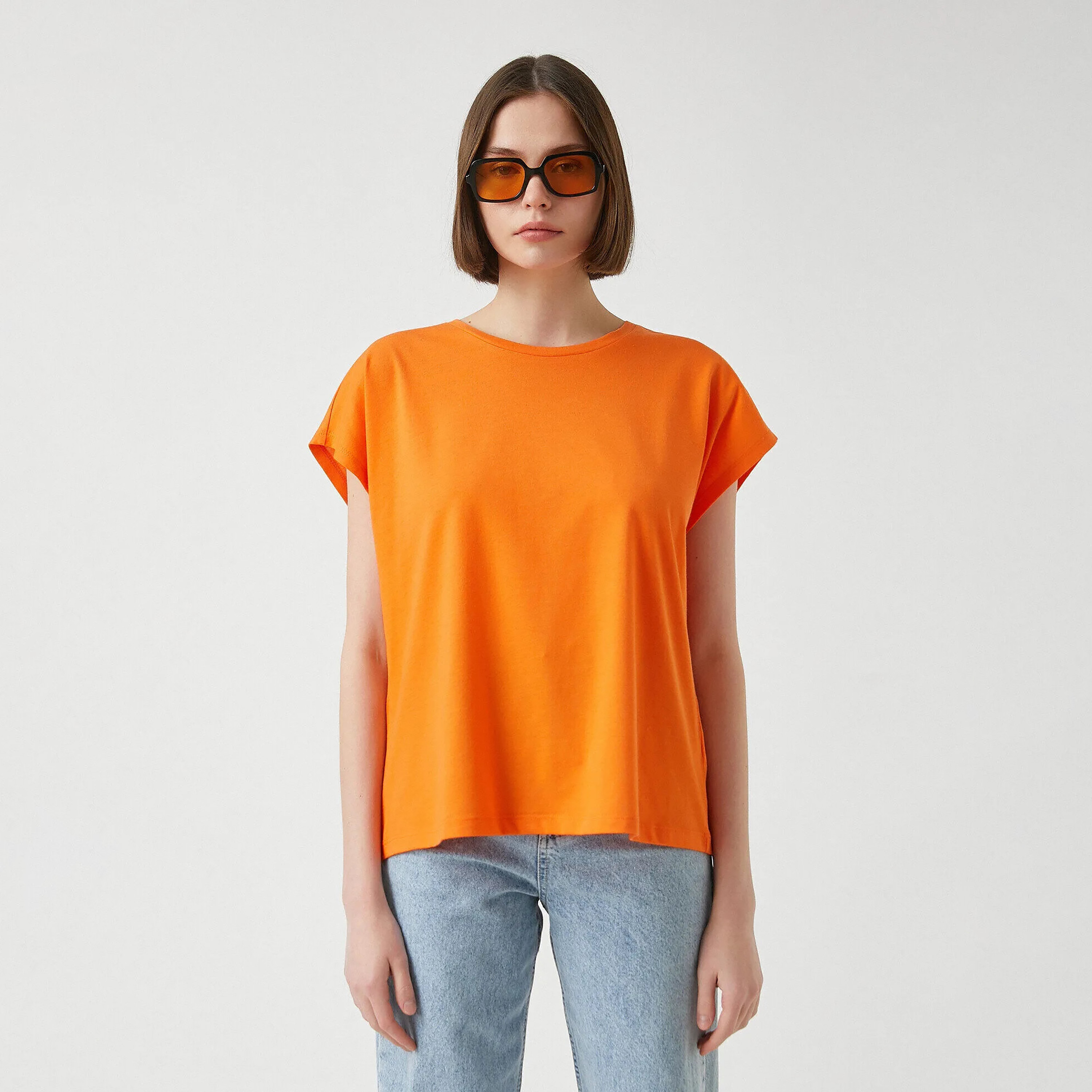 تيشرت باللون البرتقالي للنساء من كوتون-women-clothing-tshirts-image-1