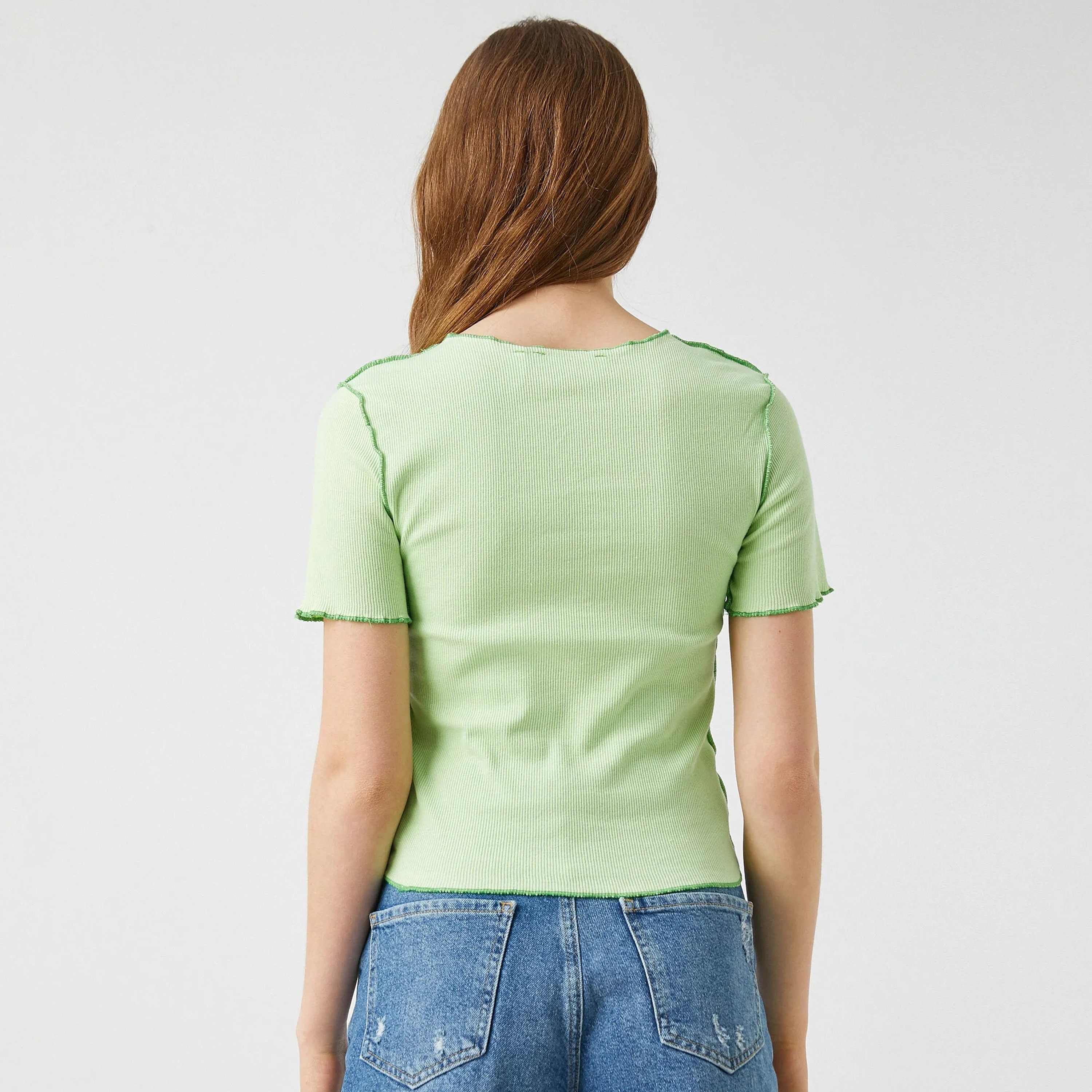 بلوزة مضلعة باللون الأخضر للنساء من كوتون-women-clothing-shirtsandblouses-blouses-image-3