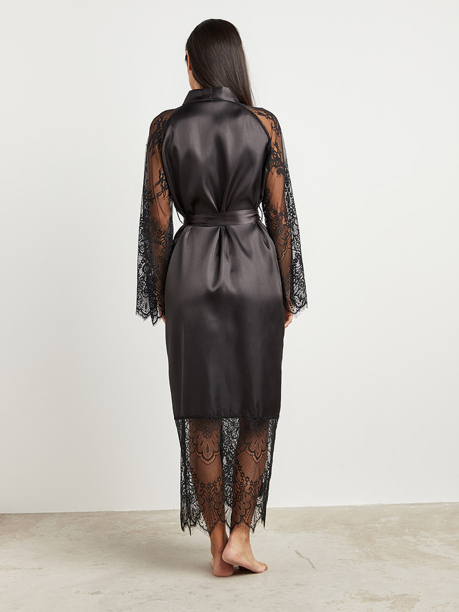 روب طويل بتفاصيل دانتيل وحزام للخصر من ستايلي-women-clothing-nightwear-robes-image-3