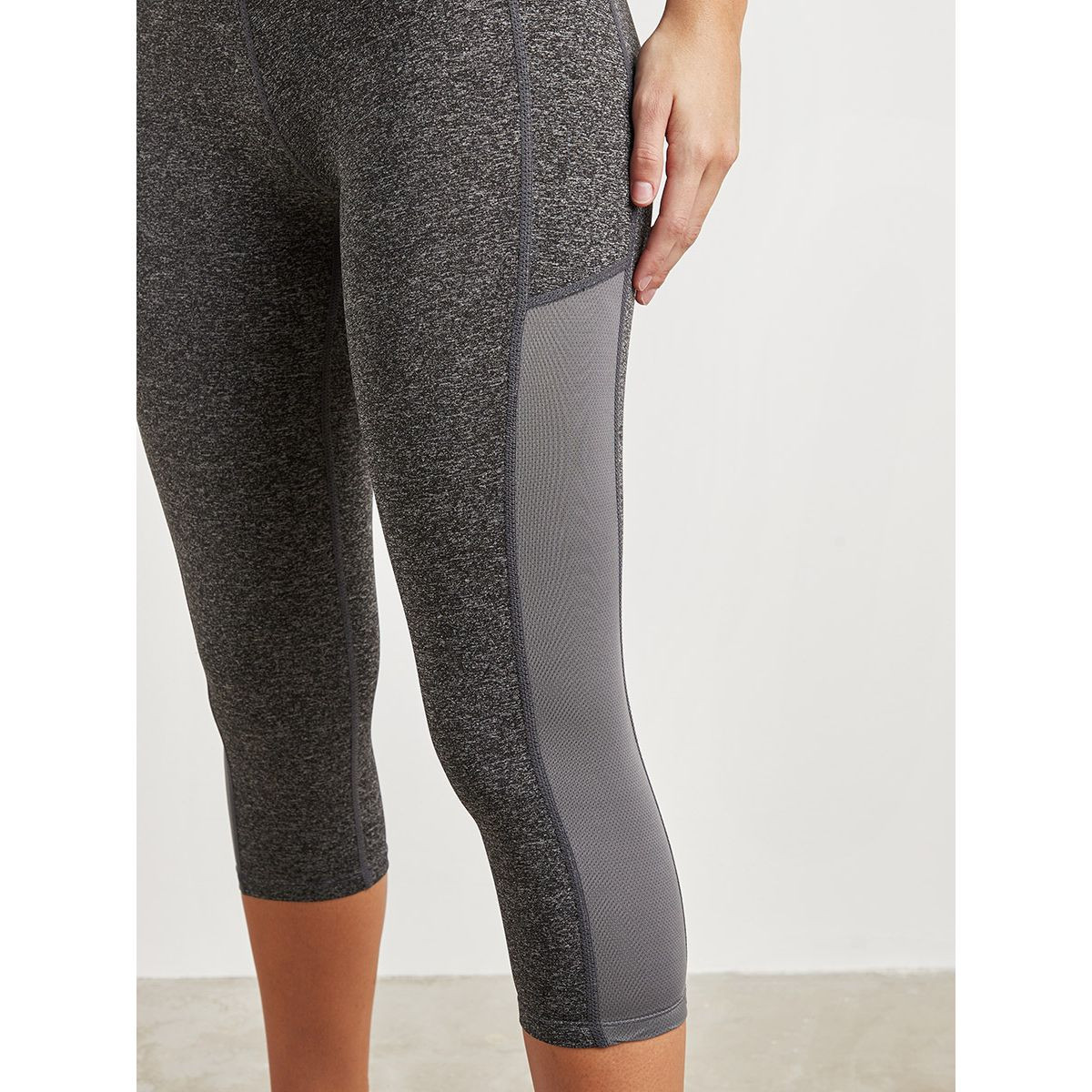 ليقنز بطبعات وتفاصيل شبكية من ستايلي-women-clothing-leggings-image-4