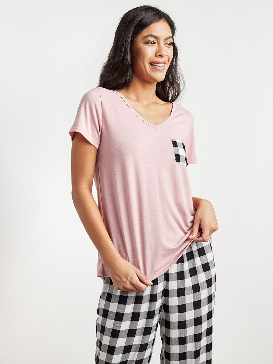 طقم بيجاما تيشيرت وبنطلون مضلع من ستايلي-women-clothing-nightwear-pyjamas-longsets-image-1