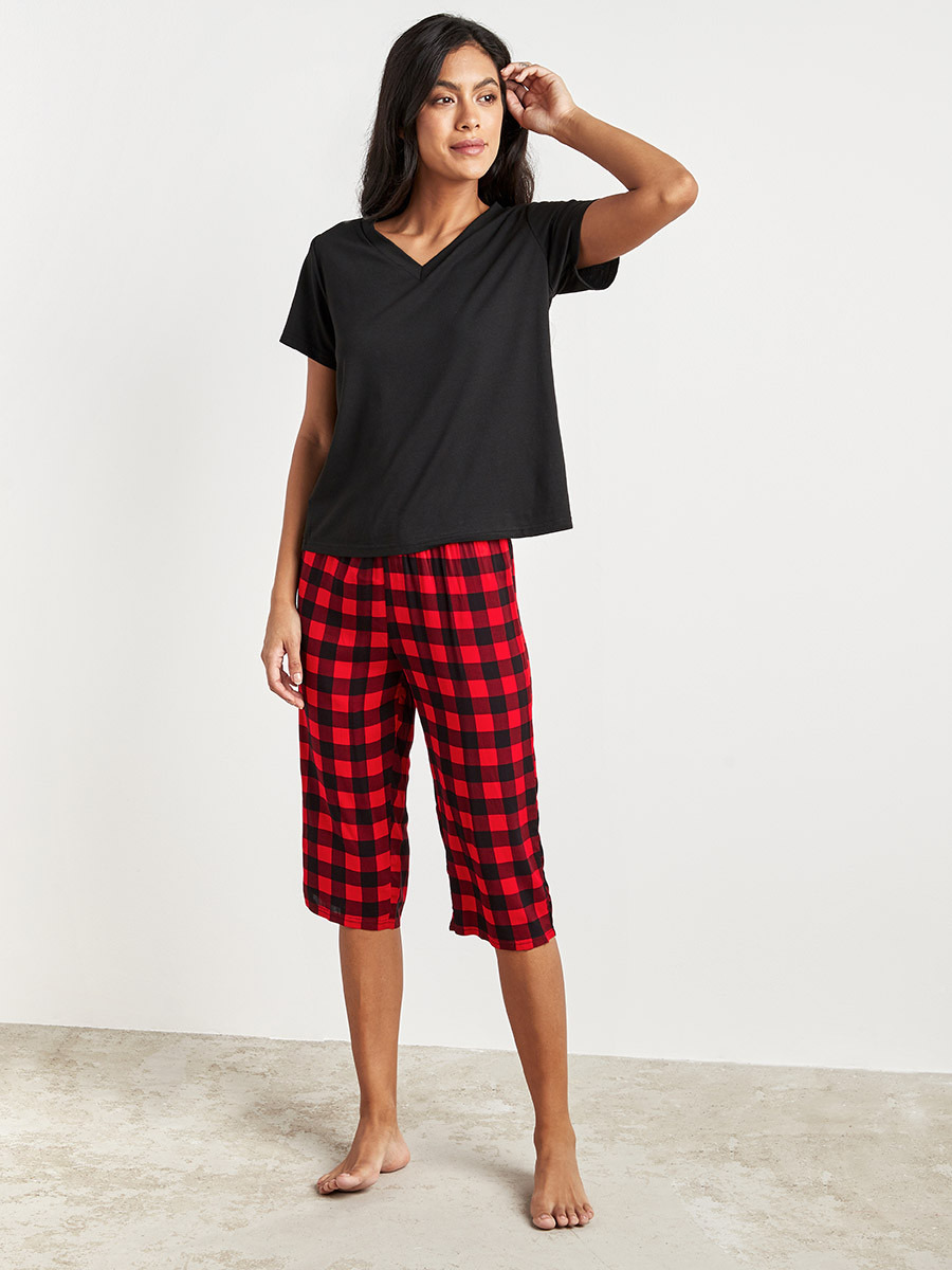 طقم بيجاما تيشيرت وبنطلون مضلع من ستايلي-women-clothing-nightwear-pyjamas-longsets-image-2