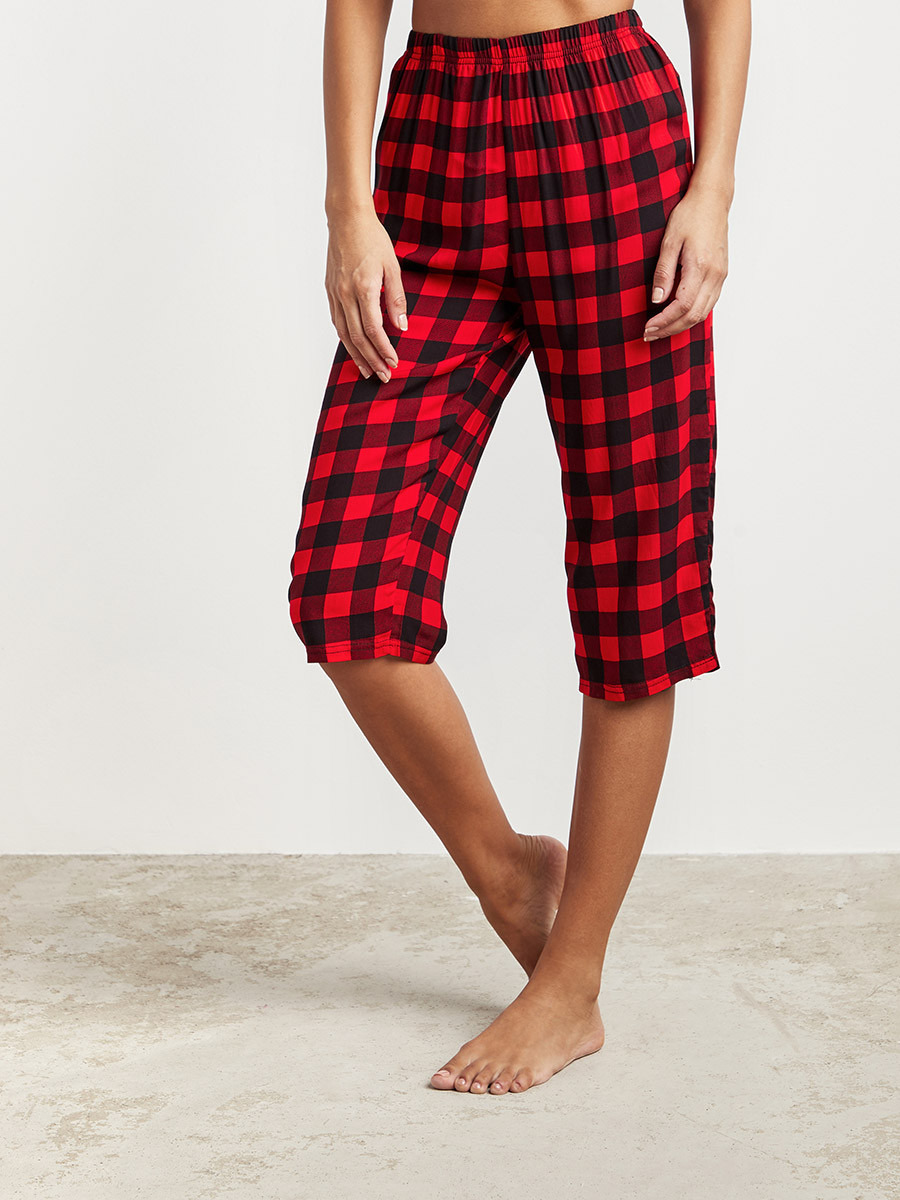 Styli Plain T-shirt and Checked 3/4 Pyjama Set-women-clothing-nightwear-pyjamas-longsets-image-6