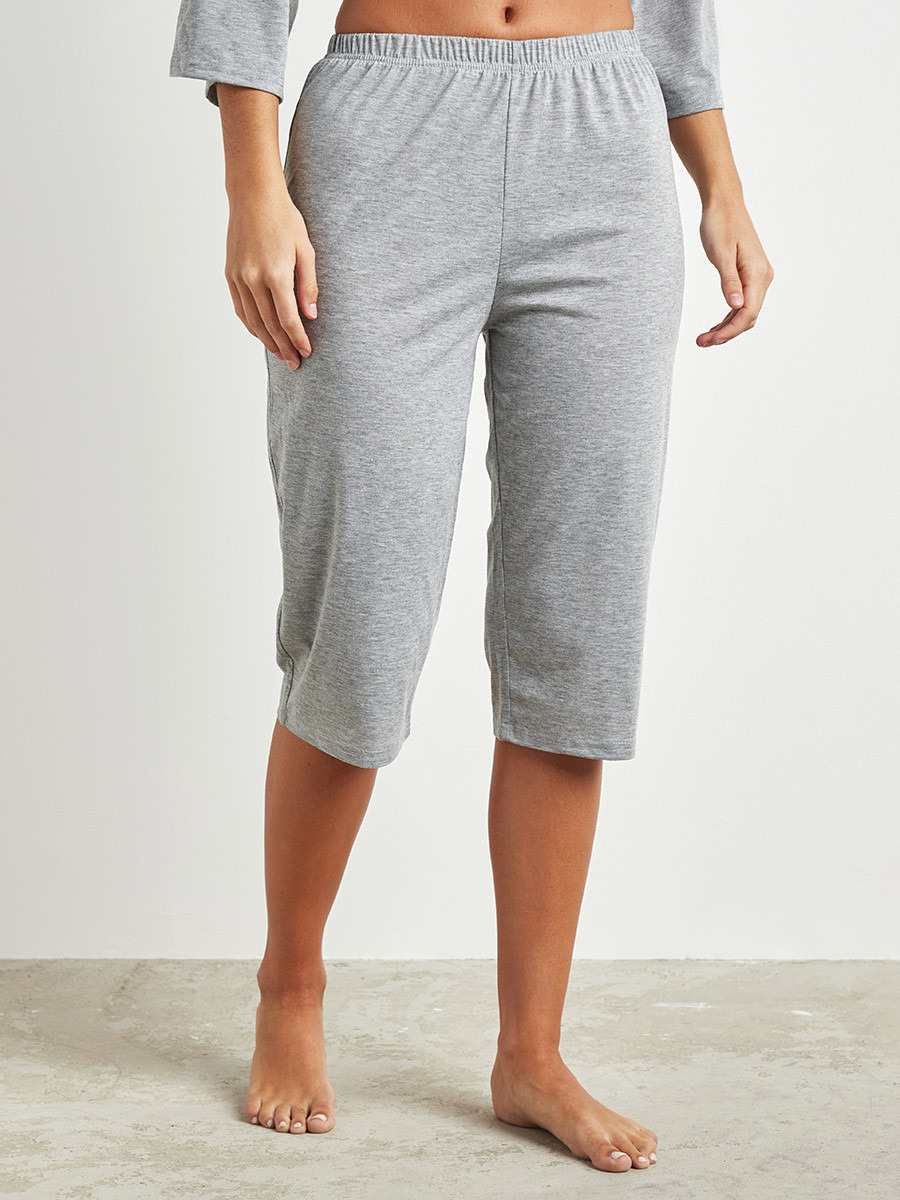 Styli Printed T-shirt and 3/4 Plain Pyjama Set-women-clothing-nightwear-pyjamas-bottoms-image-3