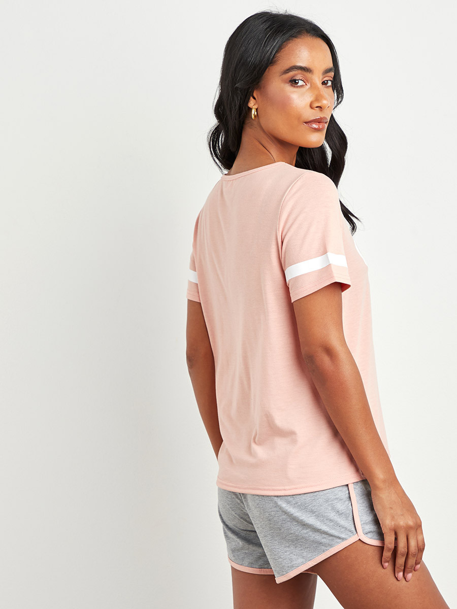 طقم شورت وتيشيرت بطبعة من ستايلي-women-clothing-nightwear-pyjamas-bottoms-image-3