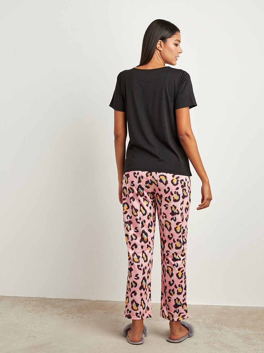 طقم بيجاما بنطلون مطبوع وتيشيرت من ستايلي-women-clothing-nightwear-pyjamas-longsets-image-3