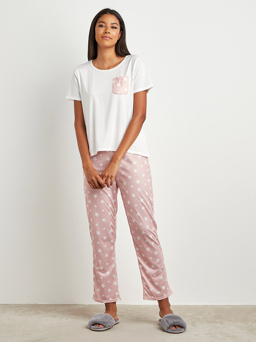 Styli Contrast Star Printed T-shirt and Pyjama Set-women-clothing-nightwear-pyjamas-longsets-image-1