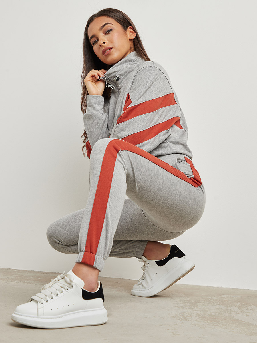 Styli Toggle Detail Striped Pullover and Jogger Lounge Set-women-clothing-nightwear-pyjamas-bottoms-image-2