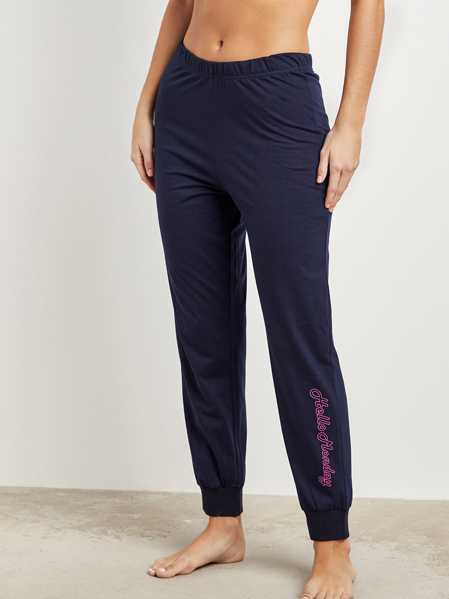 طقم بيجاما بنطلون وتيشيرت بطبعة-women-clothing-nightwear-pyjamas-longsets-image-5