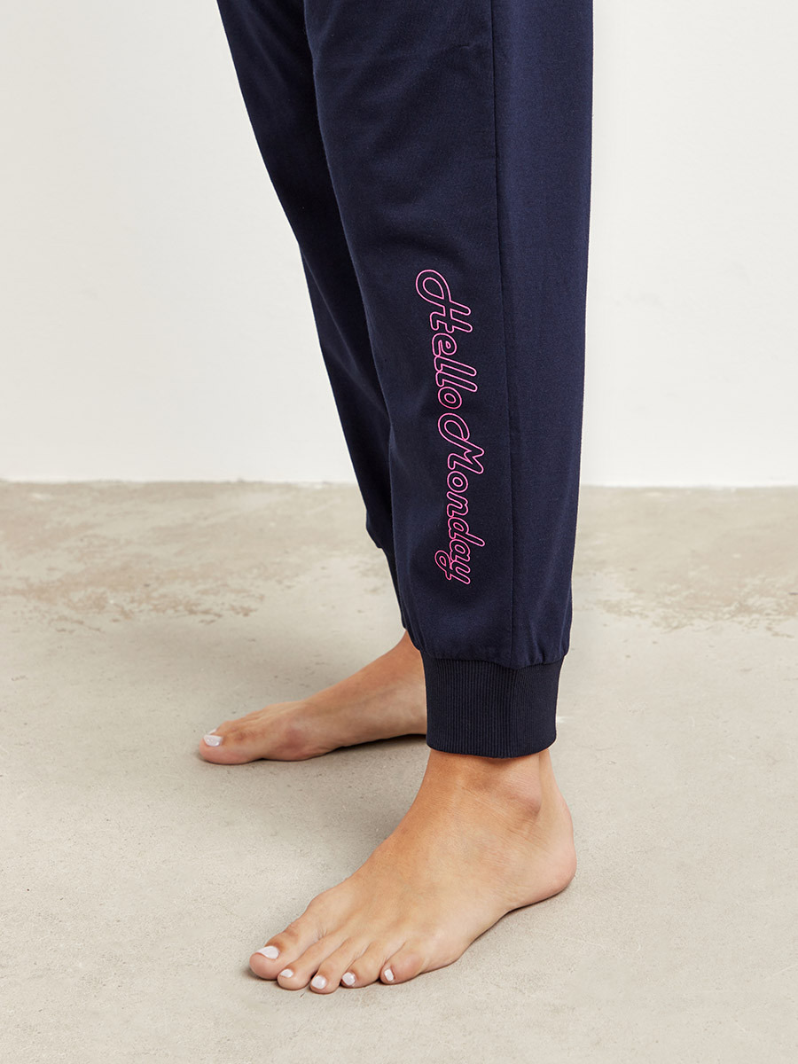طقم بيجاما بنطلون وتيشيرت بطبعة-women-clothing-nightwear-pyjamas-longsets-image-6
