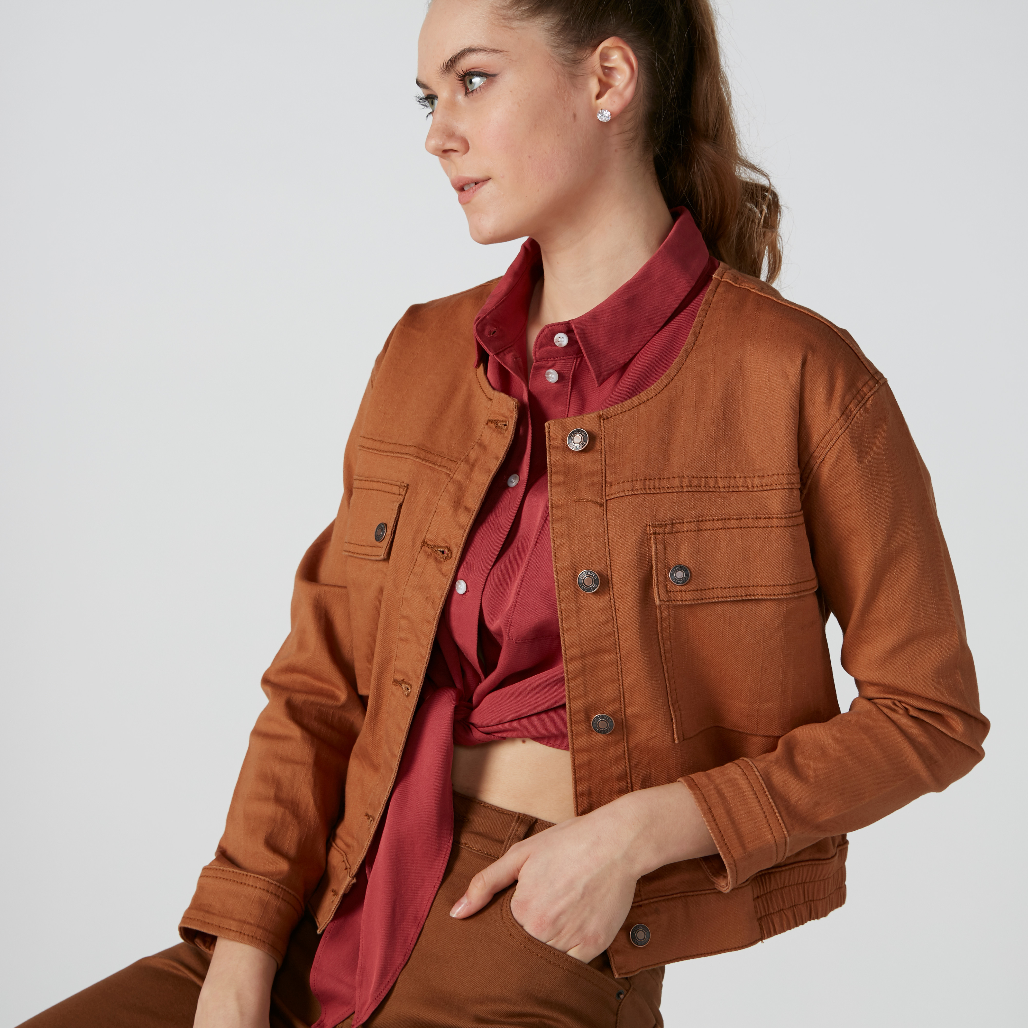 جاكيت مستدامة دينم بقصّة عادية وأكمام طويلة-women-winterwear-coatsandjackets-jackets-image-3