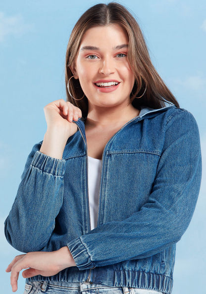 Sustainable Plain Denim Jacket with Long Sleeves and Hood