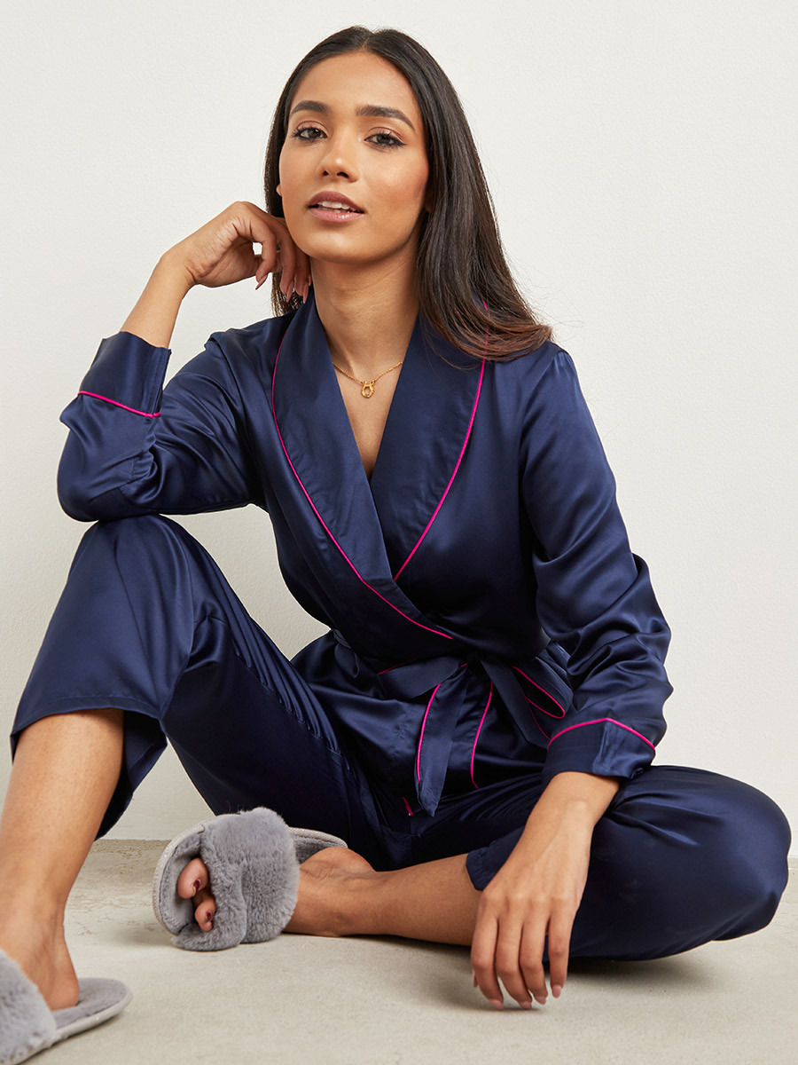 طقم بيجاما من بلوزة بحزام وبنطلون واسع من ستايلي-women-clothing-nightwear-pyjamas-longsets-image-1