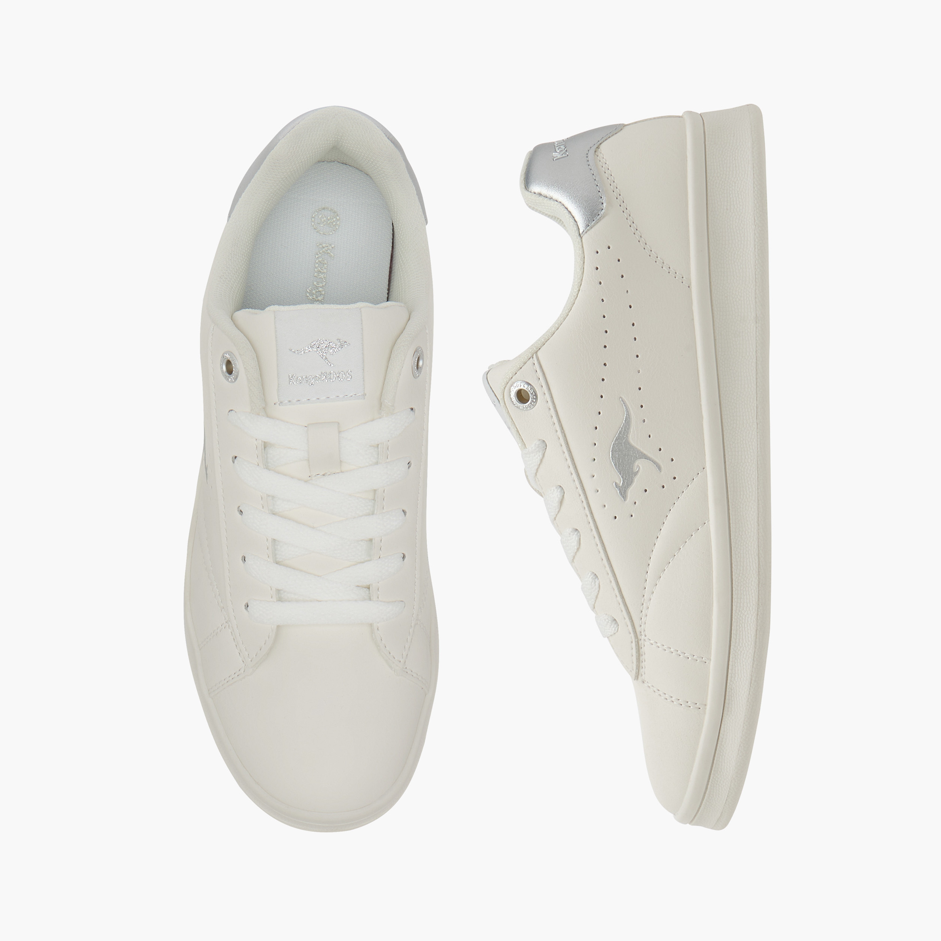 حذاء سنيكرز برباط إغلاق وتفاصيل الشعار للنساء من كانجاروس-women-shoes-sneakers-image-1