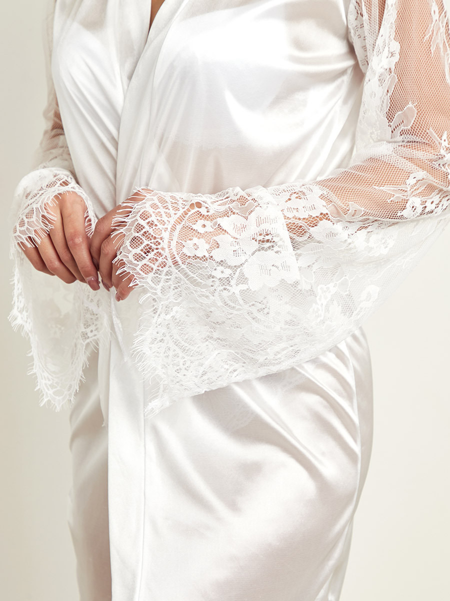 روب بأكمام الدانتيل مع حزام وثونج من ستايلي-women-clothing-nightwear-robes-image-4