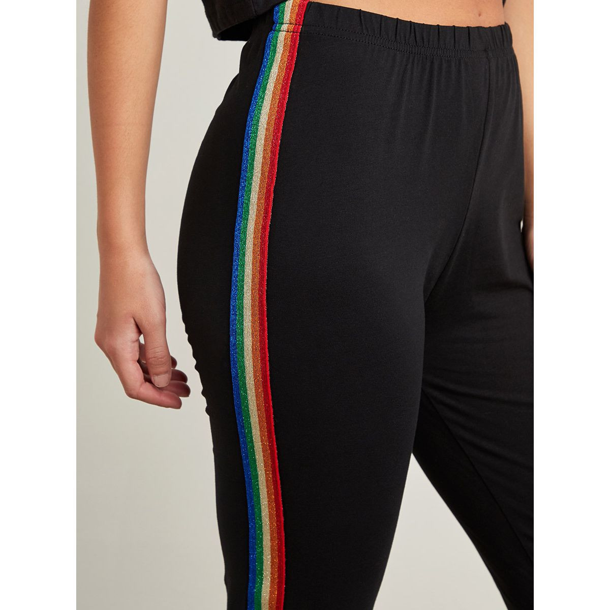 ليقنز بطبعة مموهة وخصر مطاطي من ستايلي-women-clothing-leggings-image-3