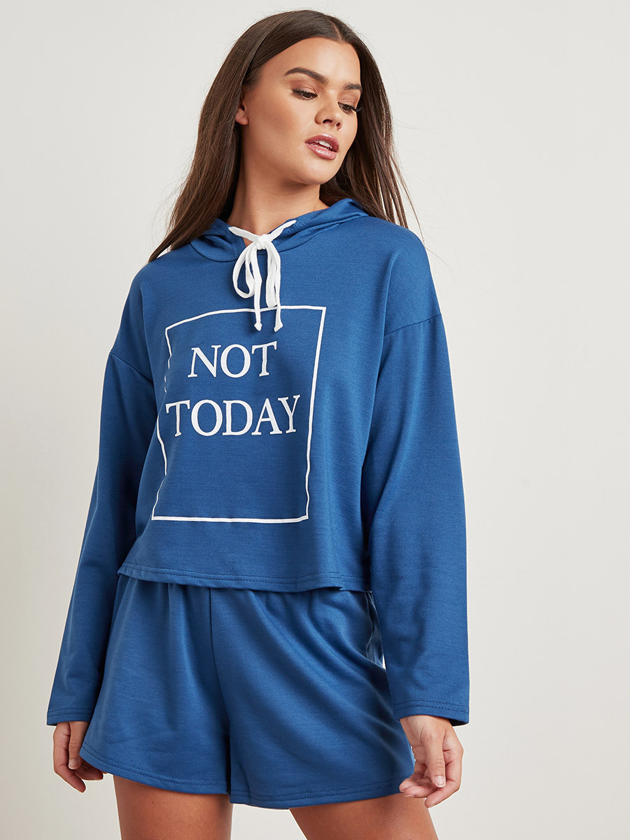 مجموعة من بلوزة بتصميم هودي مطبوعة وشورت من ستايلي-women-clothing-nightwear-pyjamas-bottoms-image-4