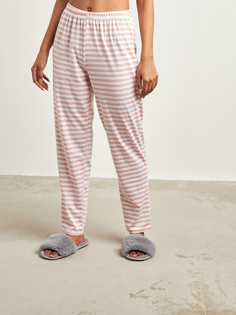 طقم بيجاما من تيشيرت سادة وبنطلون مخطط من ستايلي-women-clothing-nightwear-pyjamas-longsets-image-5
