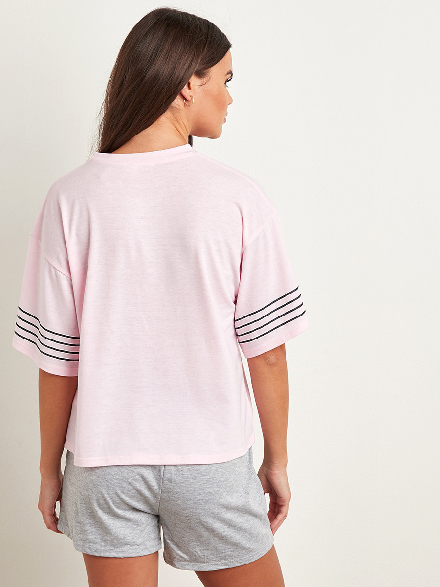 مجموعة من تيشيرت مطبوع بقصة ضيقة وشورت من ستايلي-women-clothing-nightwear-pyjamas-longsets-image-3