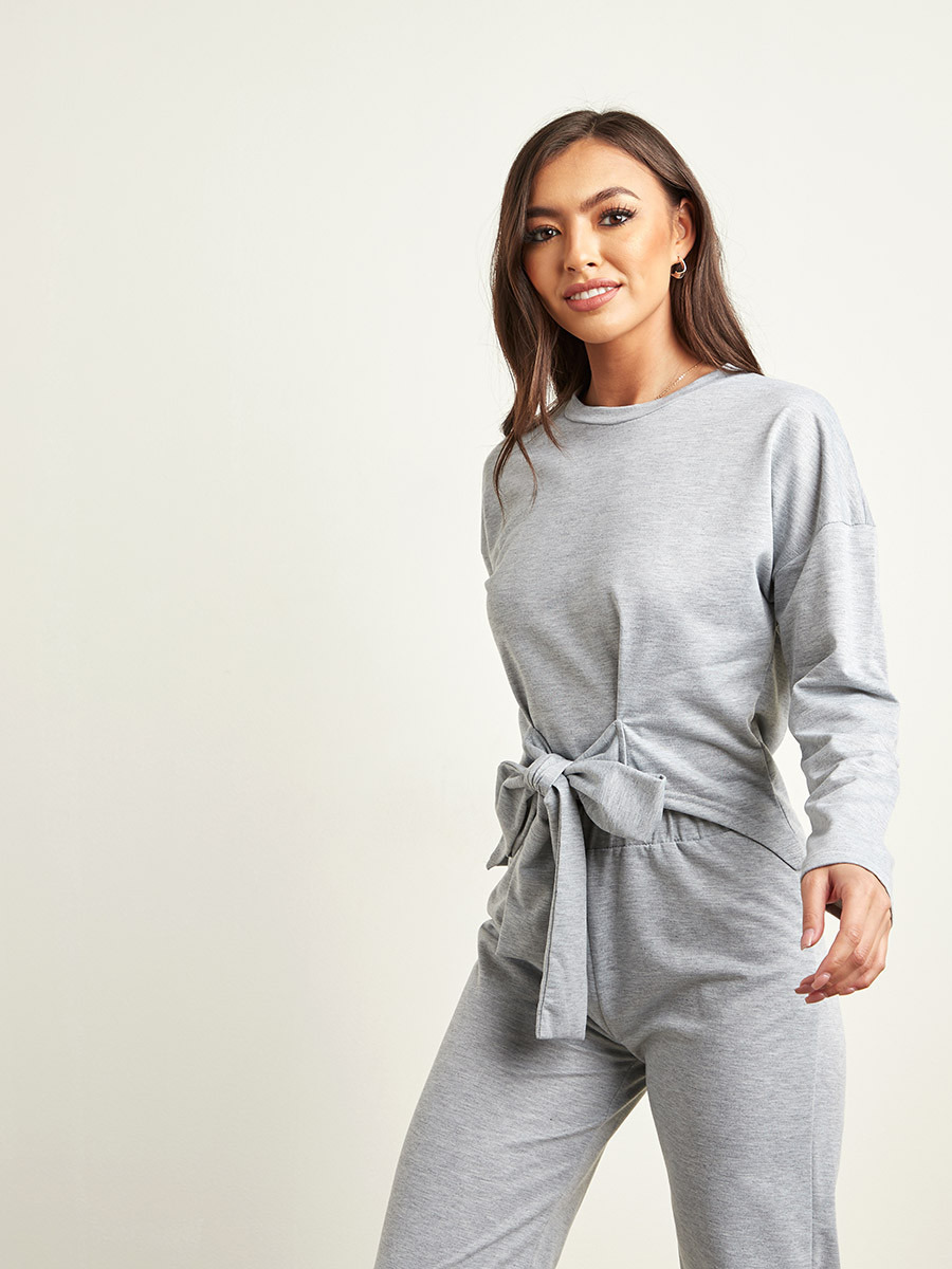 مجموعة من بلوزة بتصميم ربطة وبنطلون بأرجل واسعة من ستايلي-women-clothing-nightwear-pyjamas-longsets-image-3